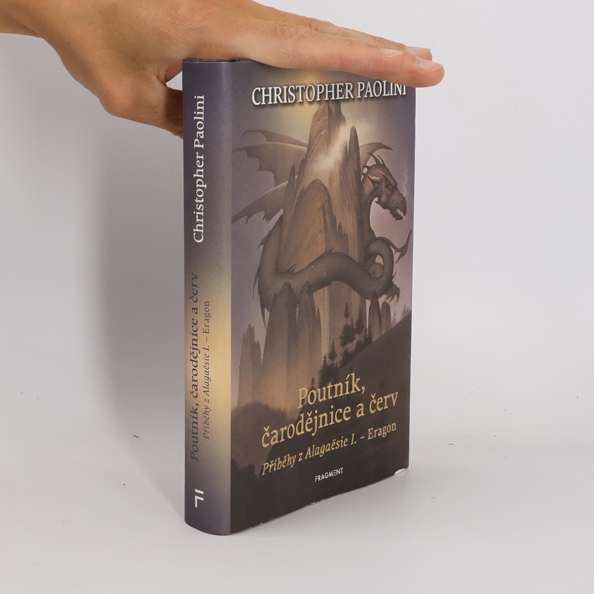 Christopher Paolini Poutník, čarodějnice a červ - Příběhy z Alagaësie I.