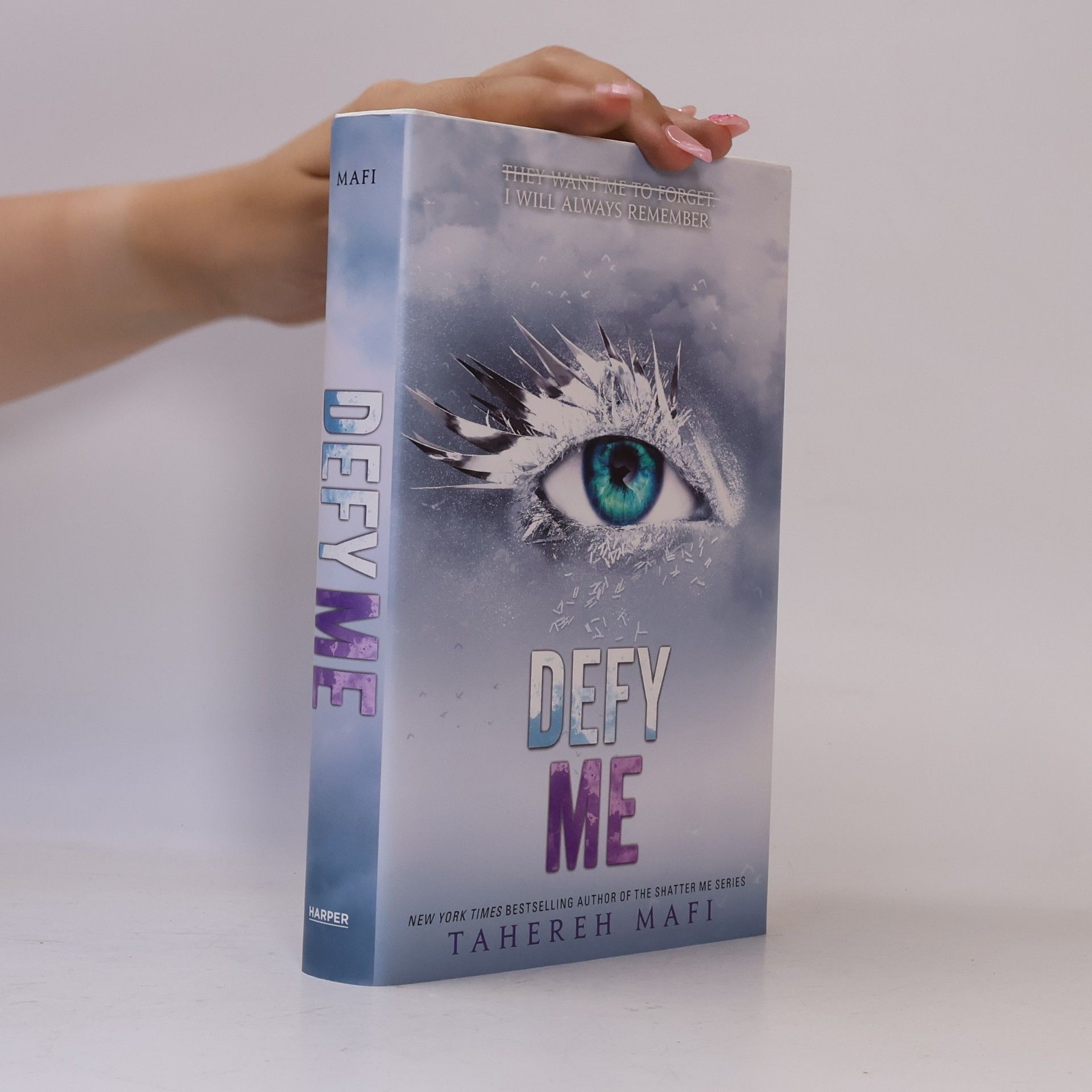Tahereh Mafi Defy Me
