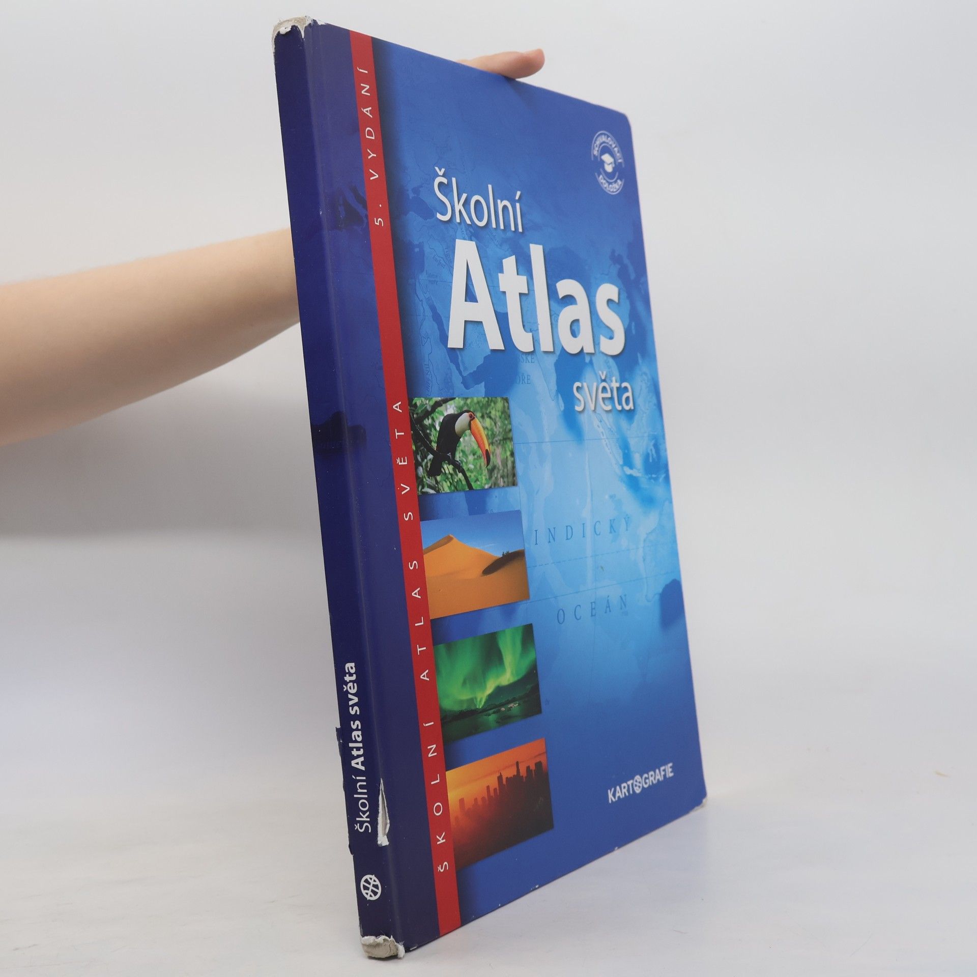 Autores varios Školní atlas světa