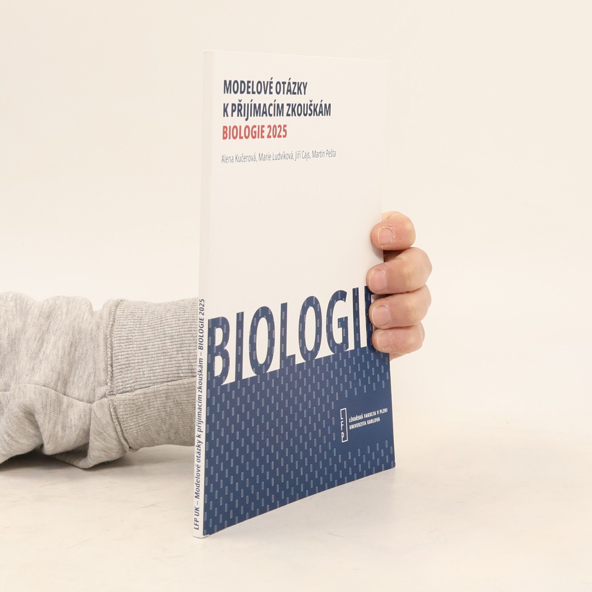 Martin Pešta Modelové otázky k přijímacím zkouškám. Biologie 2025