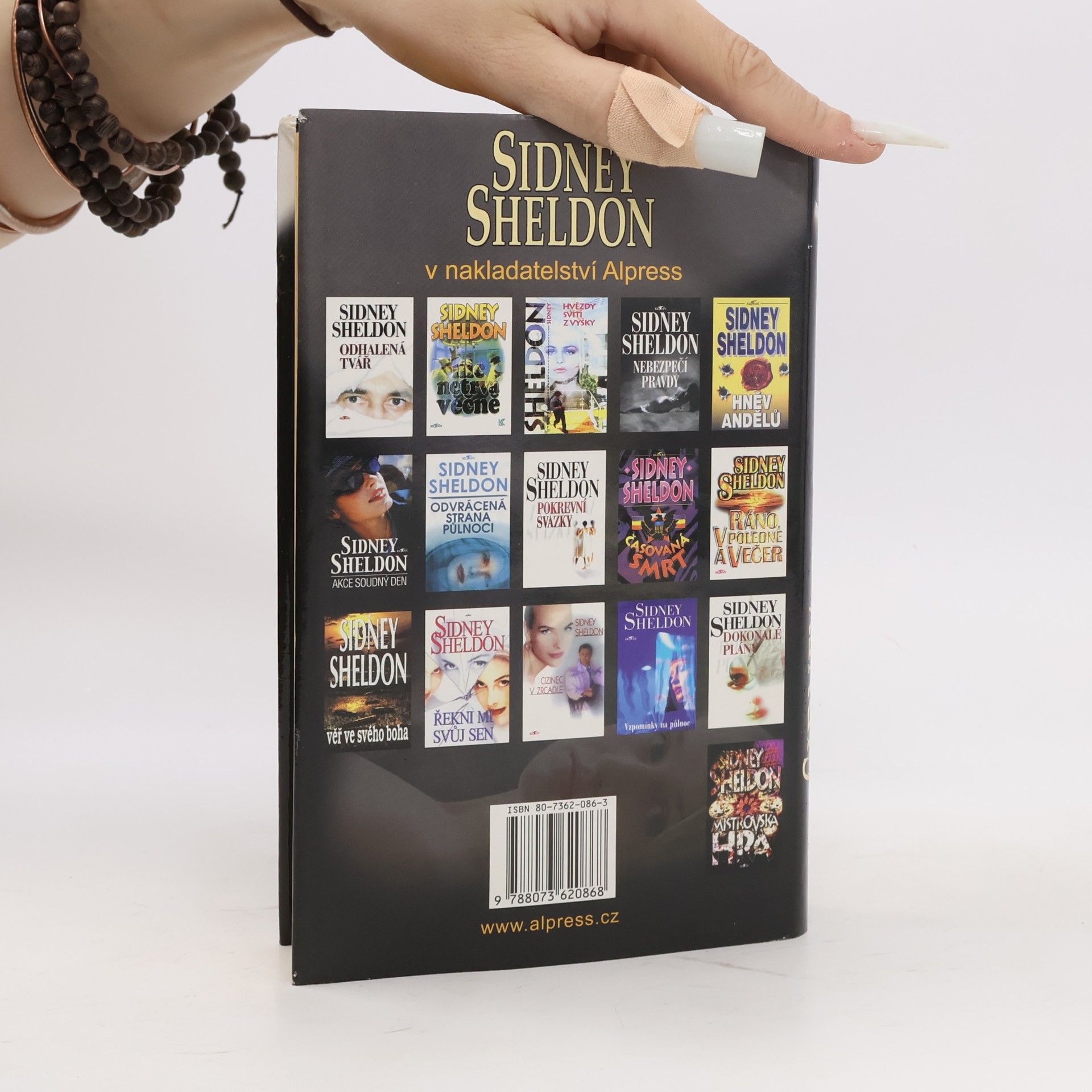 Sidney Sheldon Bojíš se tmy?