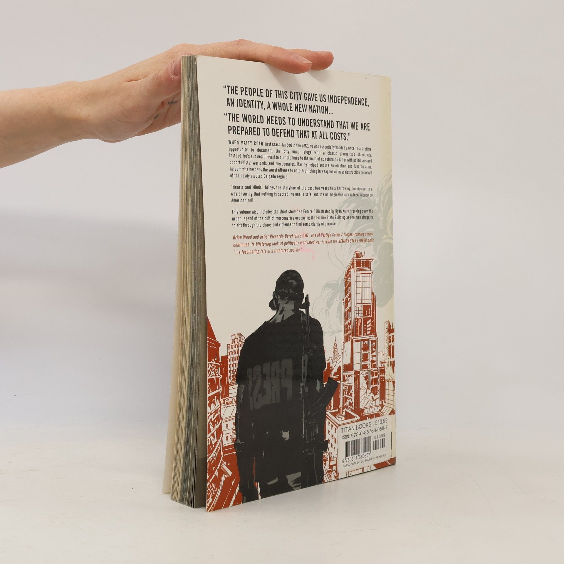 Brian Wood DMZ - 8: Hearts and Minds