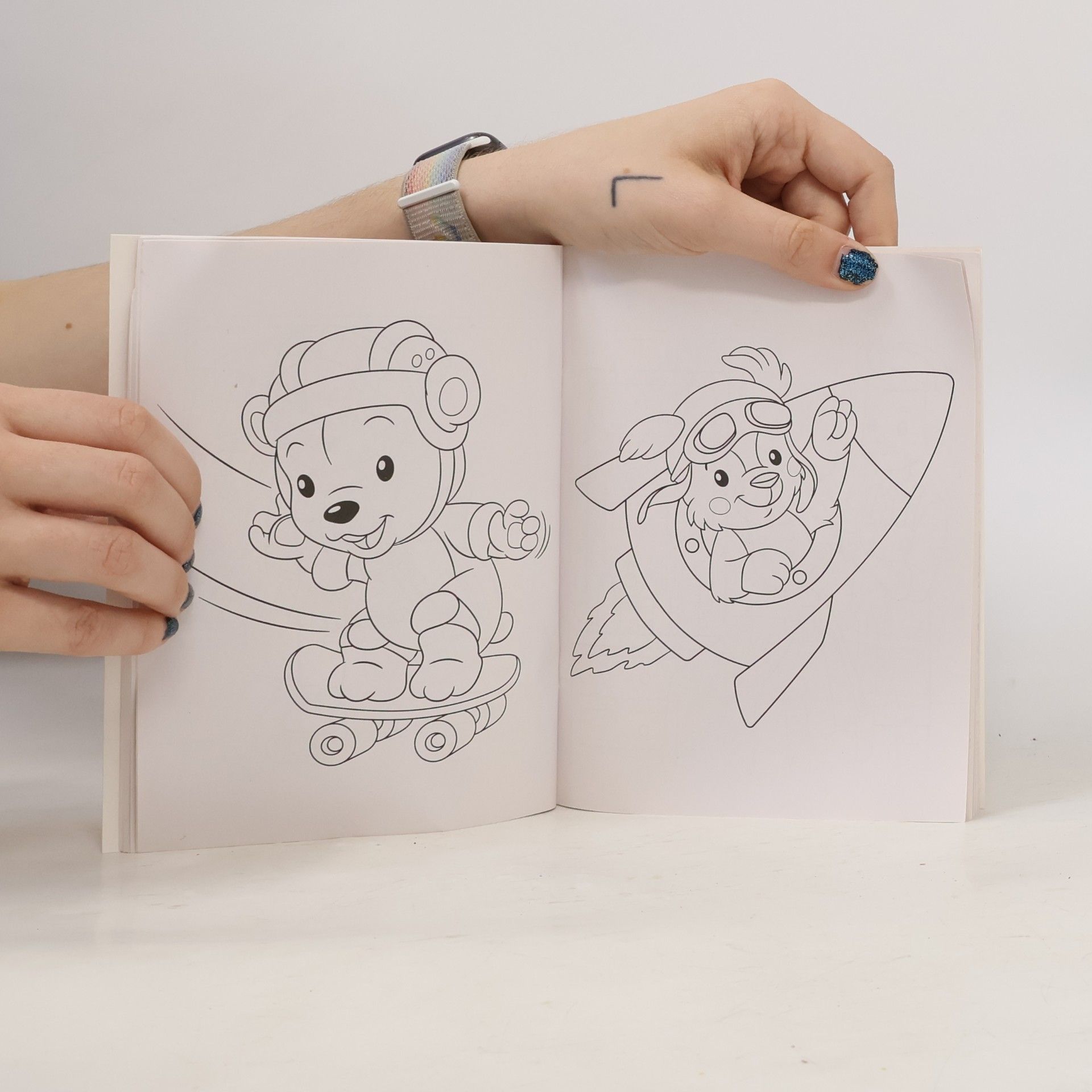 Various authors Colouring Book