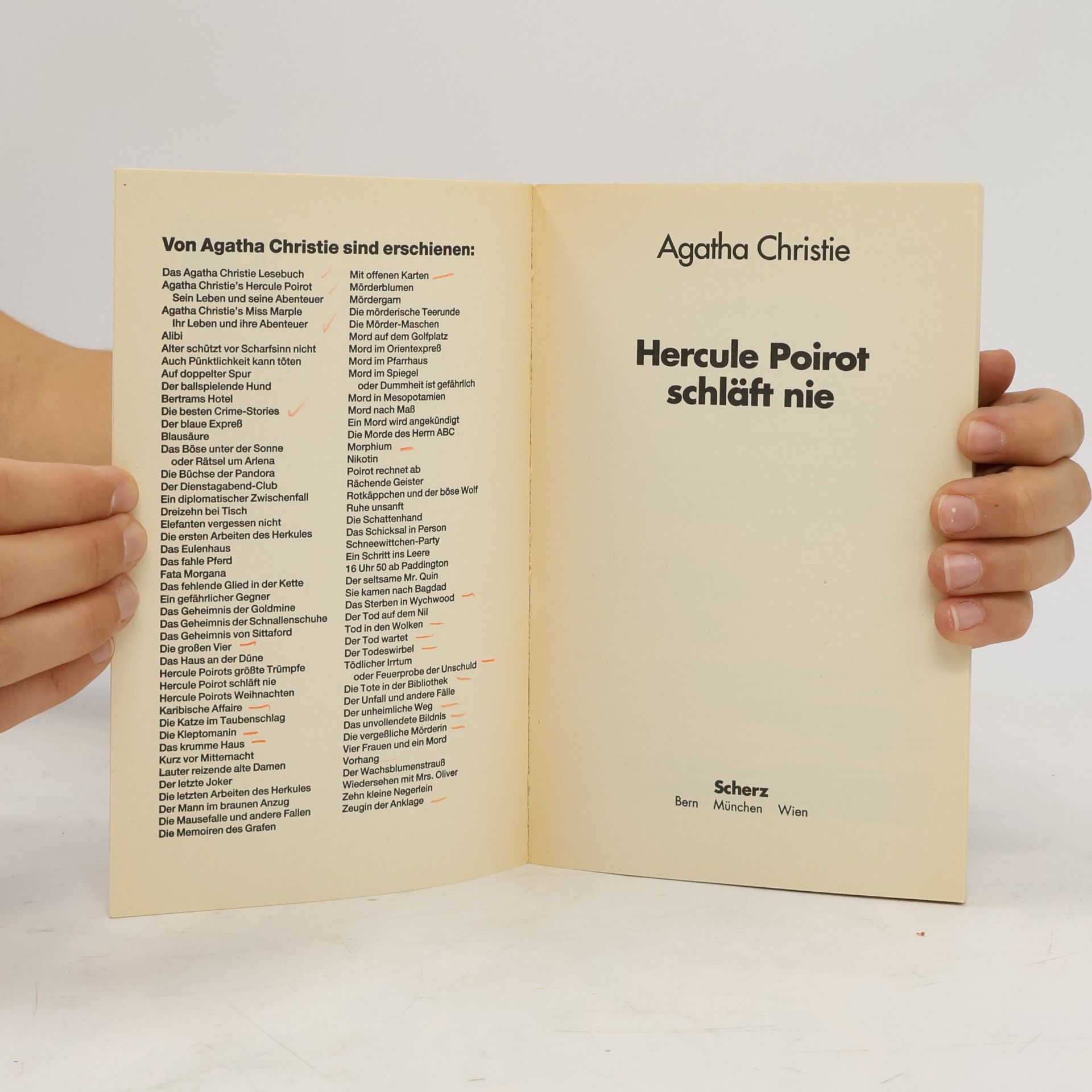 Agatha Christie Hercule Poirot schläft nie