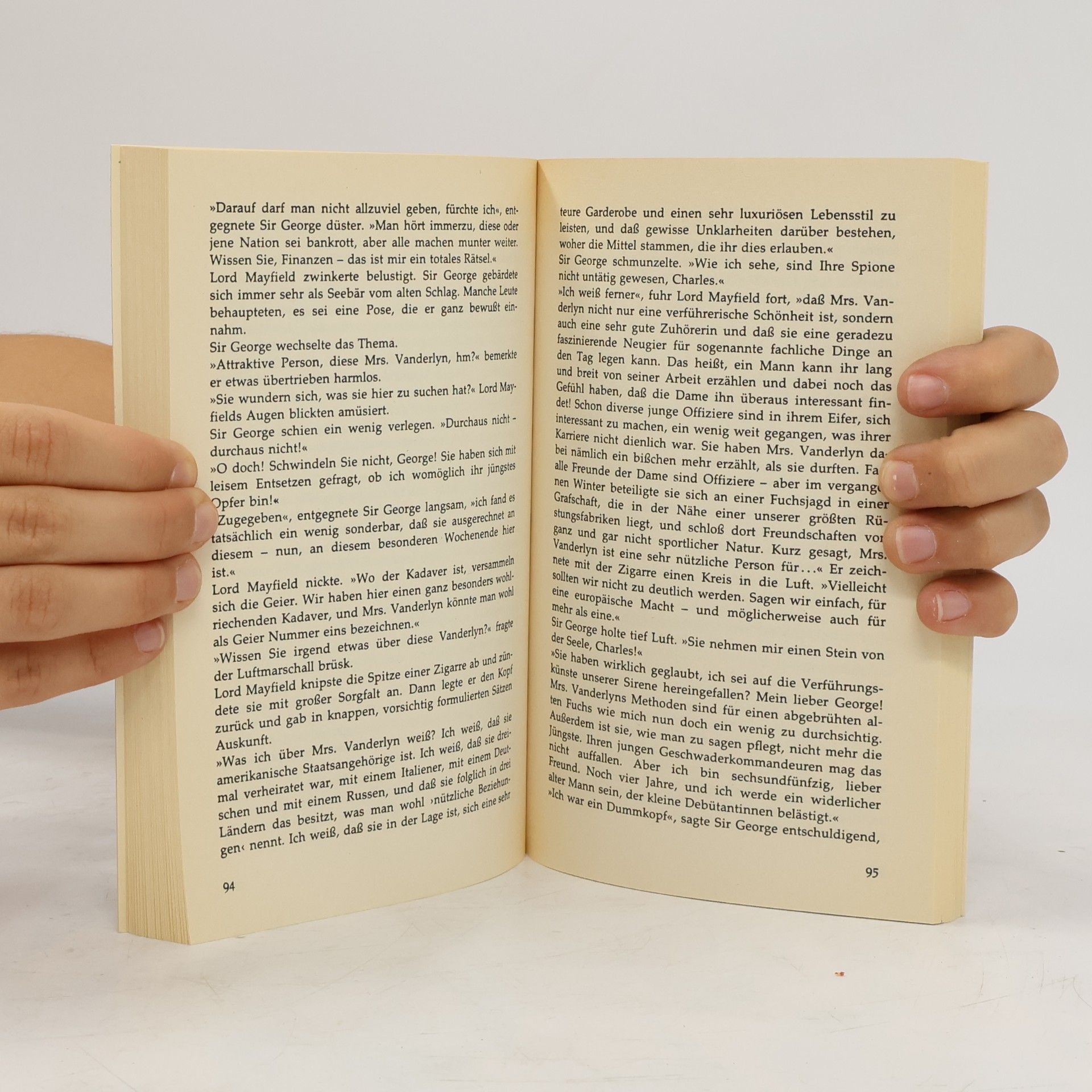 Agatha Christie Hercule Poirot schläft nie