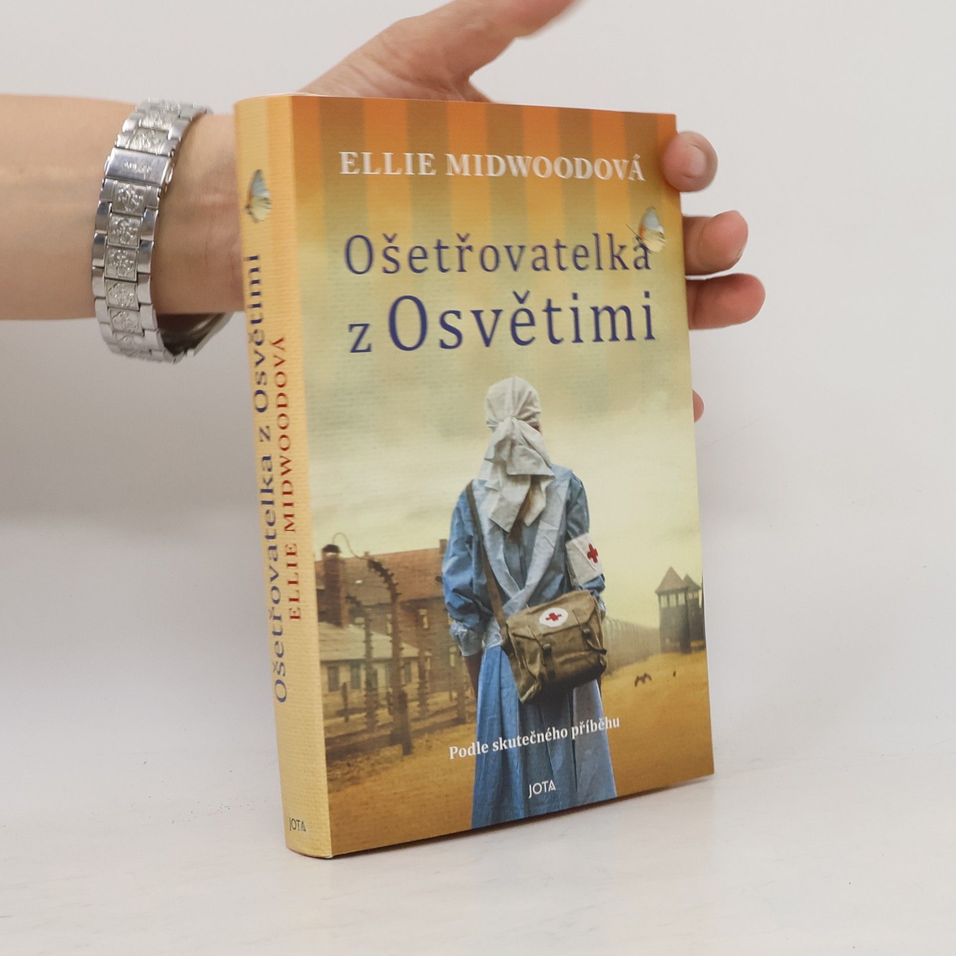 Ellie Midwood Ošetřovatelka z Osvětimi