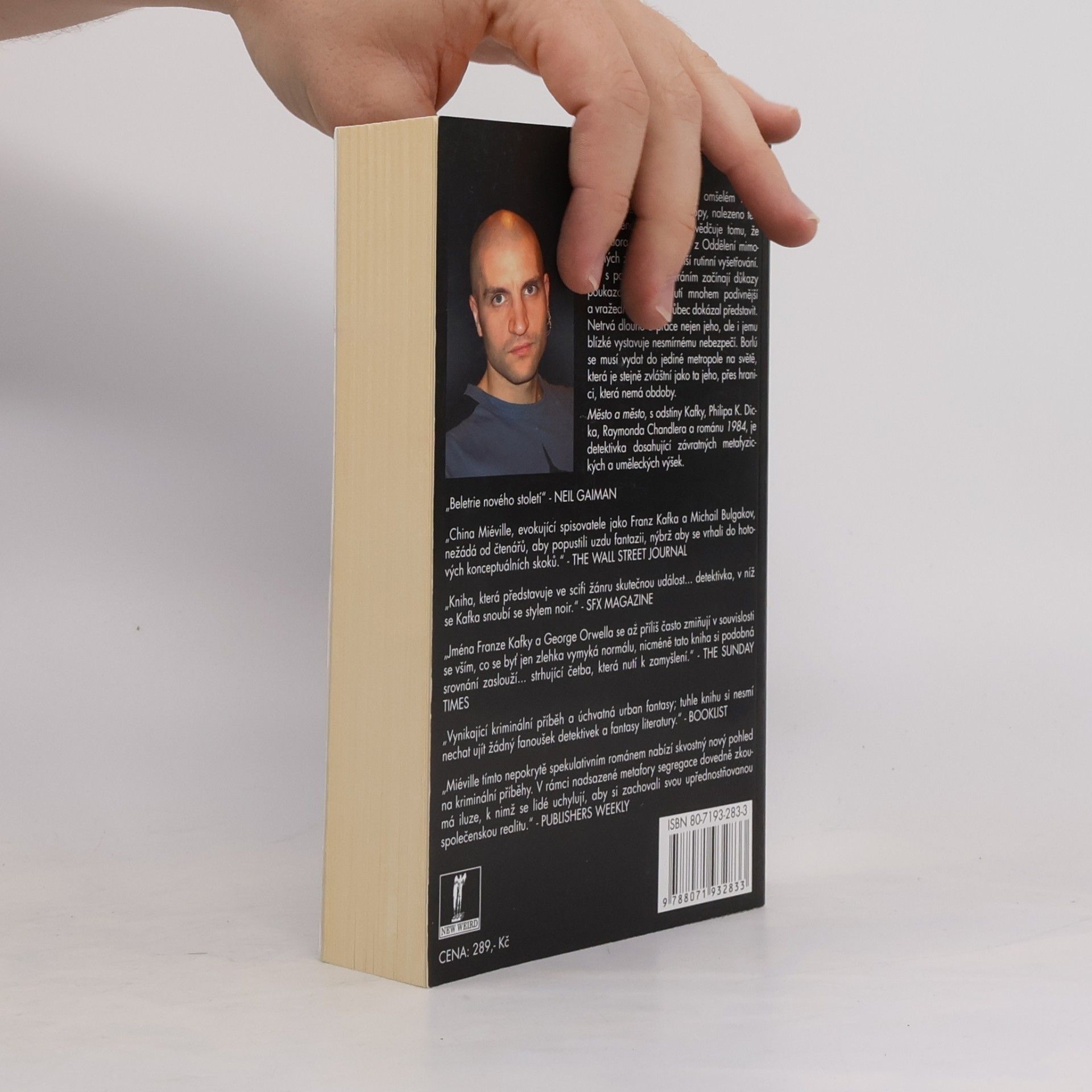China Miéville Město & město