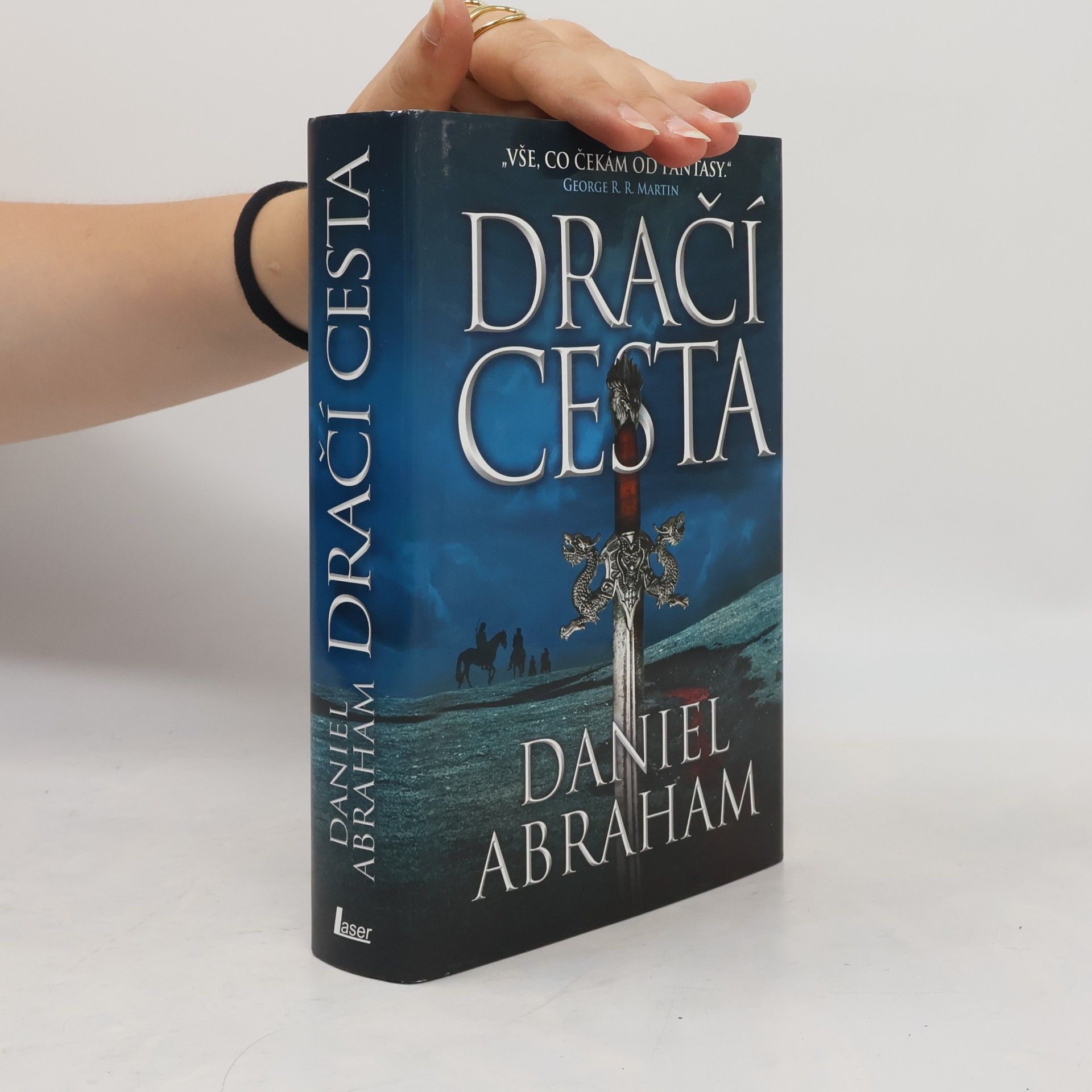 Daniel Abraham Dračí cesta: První díl cyklu Mince a dýka