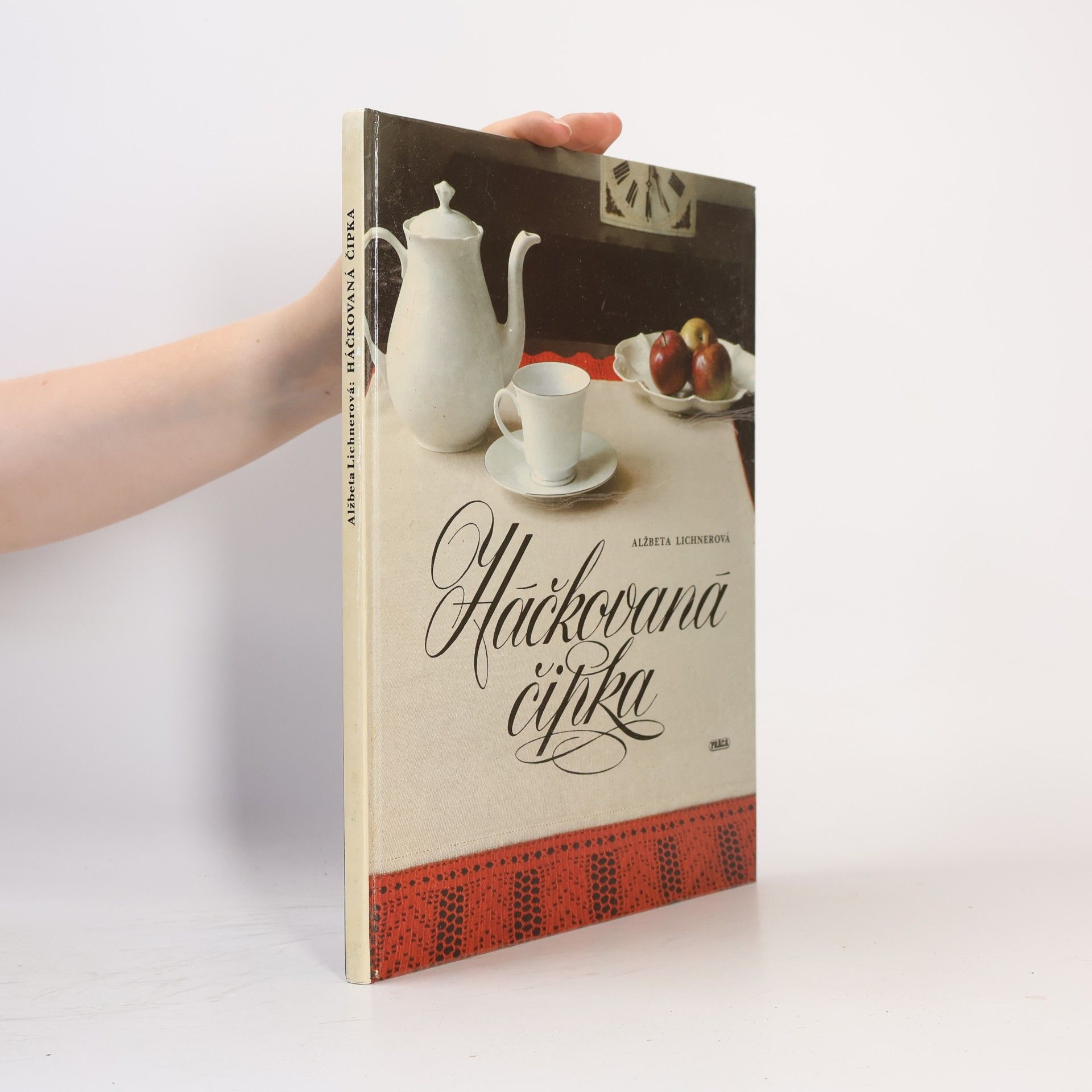 Alžbeta Lichnerová Hačkovaná čipka