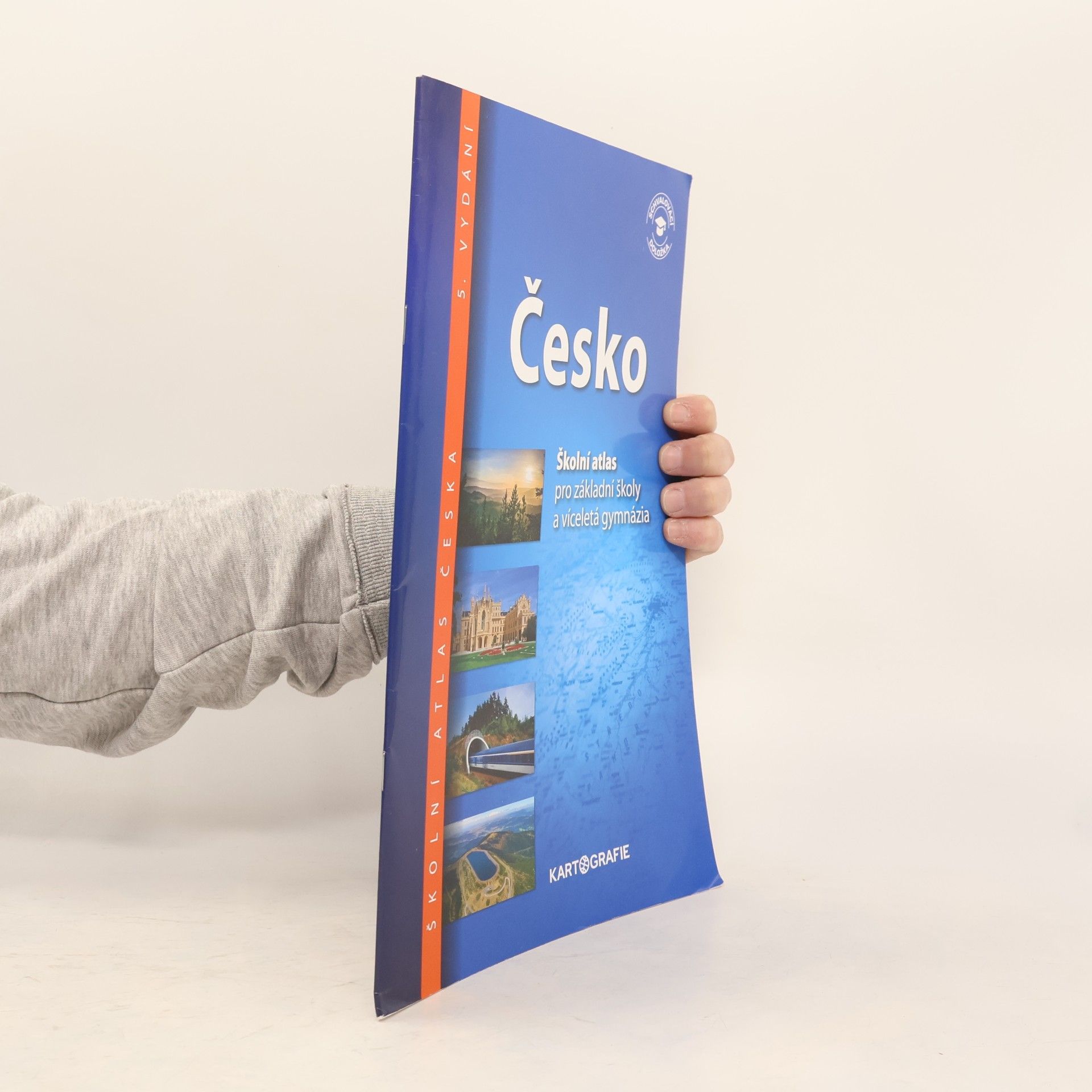 Autorenkollektiv Česko: školní atlas pro základní školy a víceletá gymnázia
