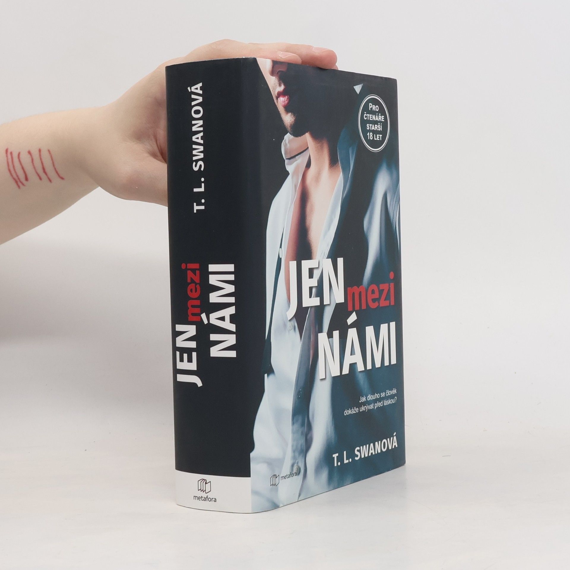 Jen mezi námi