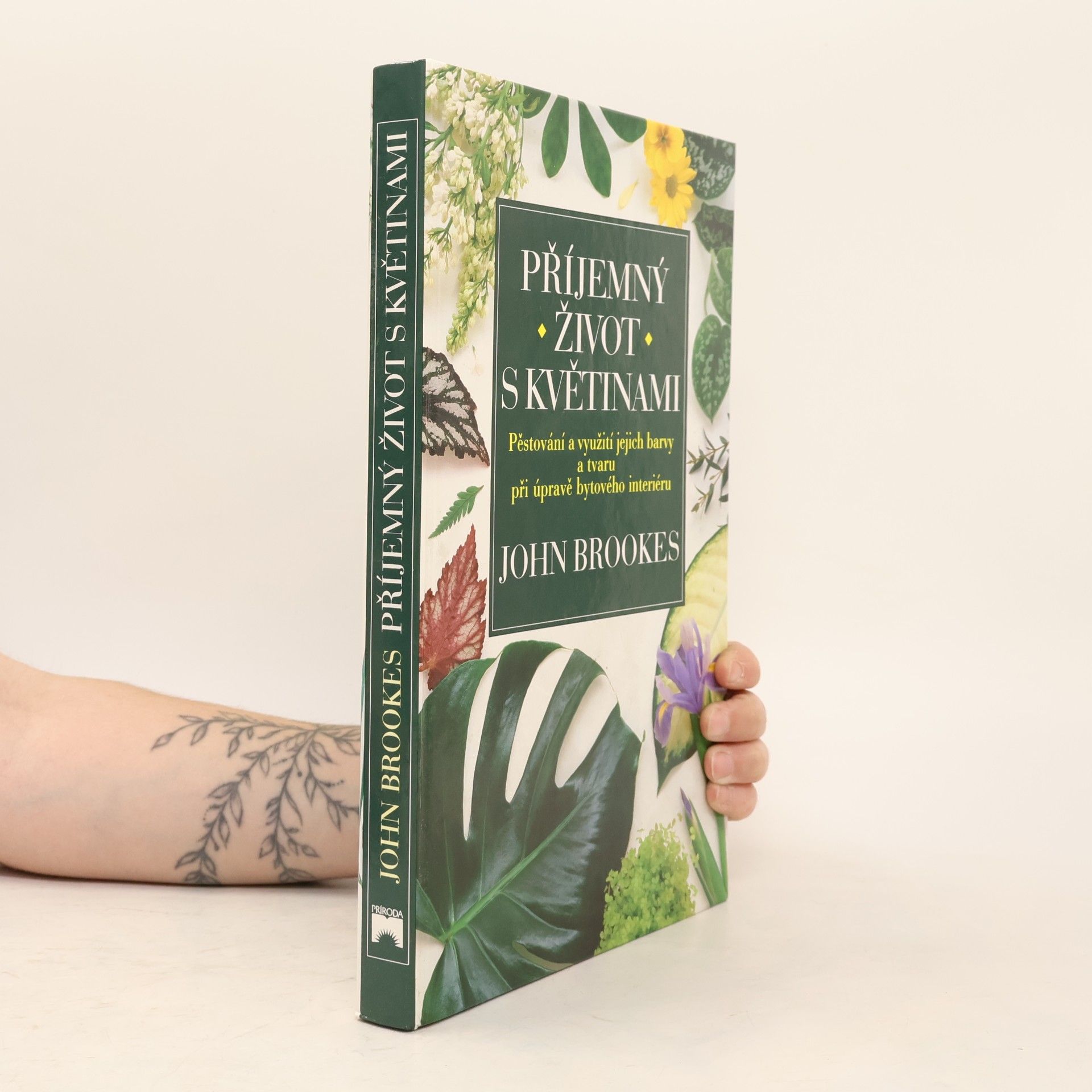 John Brookes Příjemný život s květinami