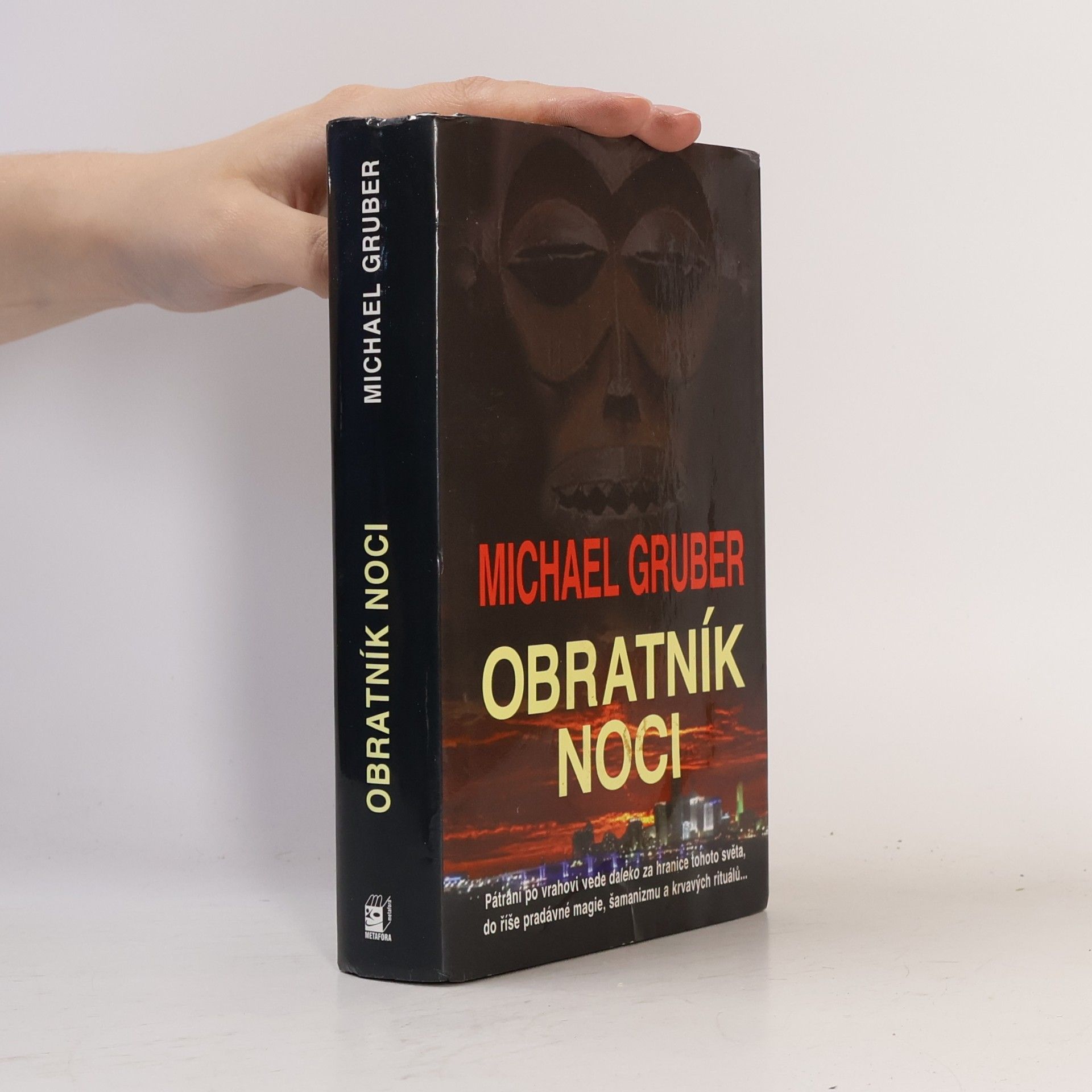 Michael Gruber Obratník noci