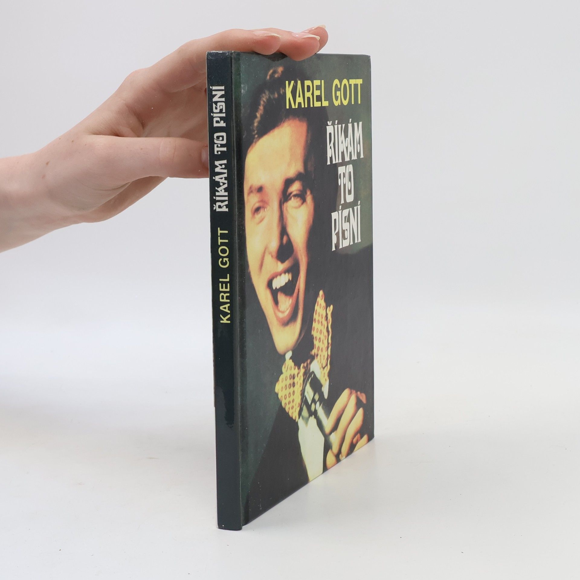 Karel Gott Říkám to písní