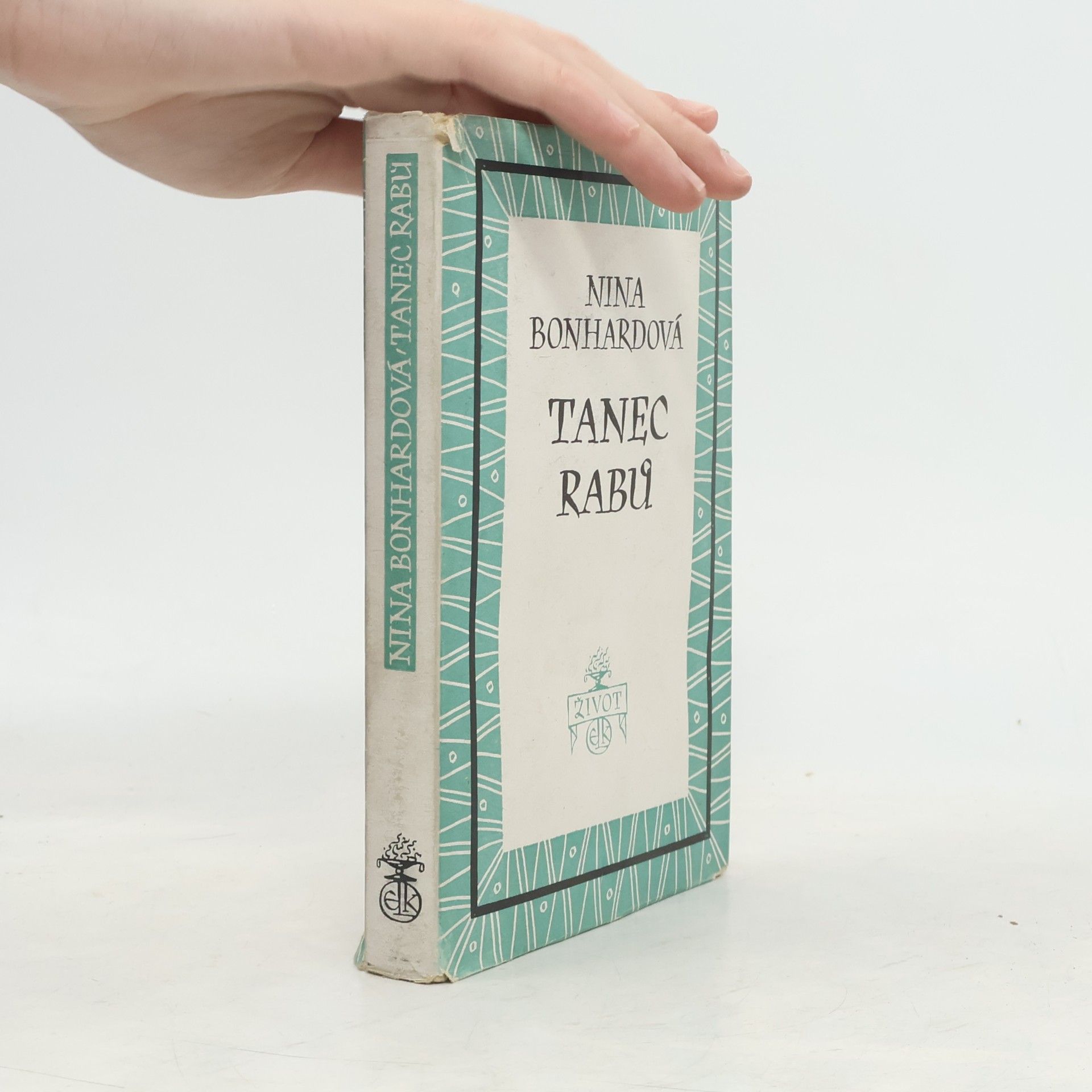 Nina Bonhardová Tanec rabů