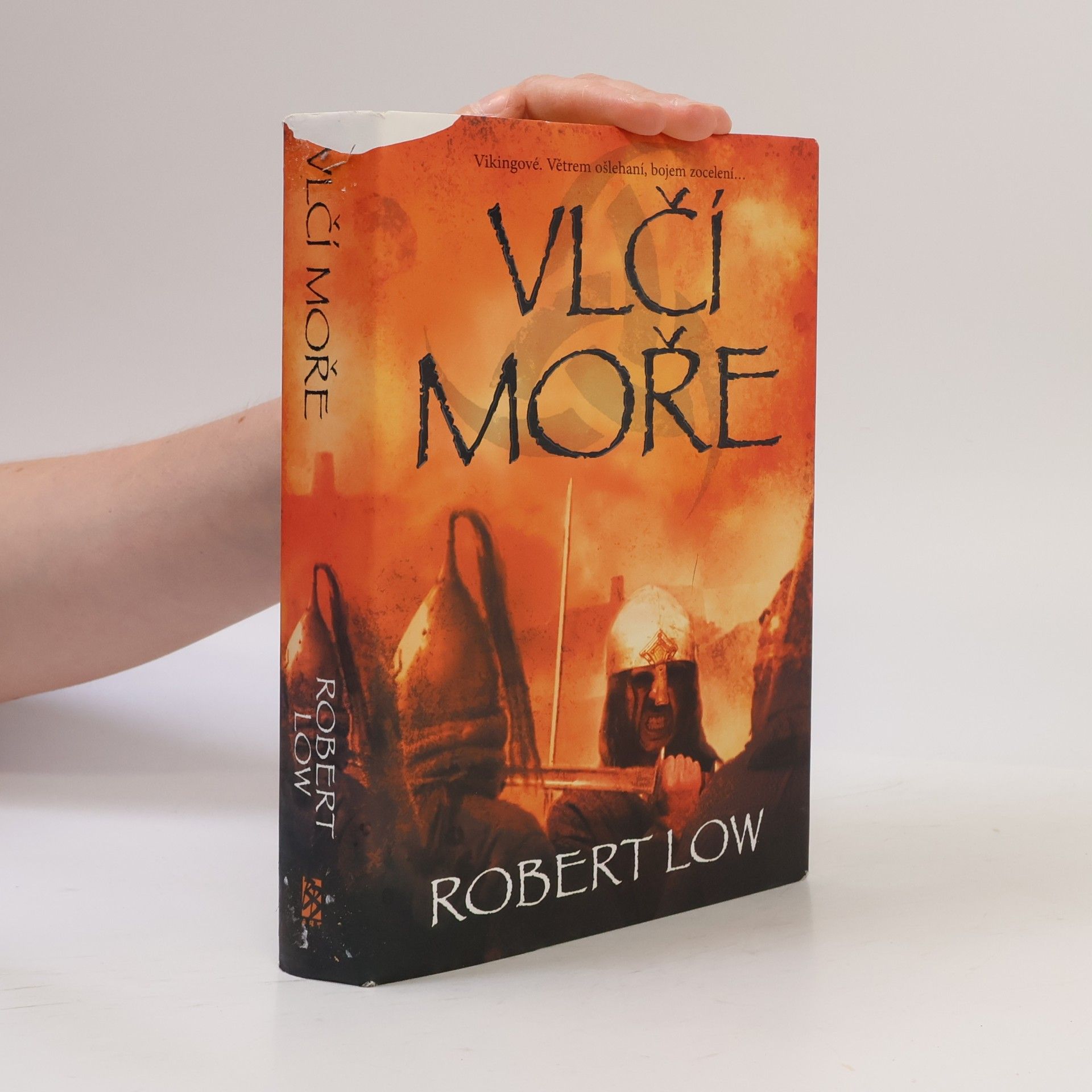 Robert Low Vlčí moře