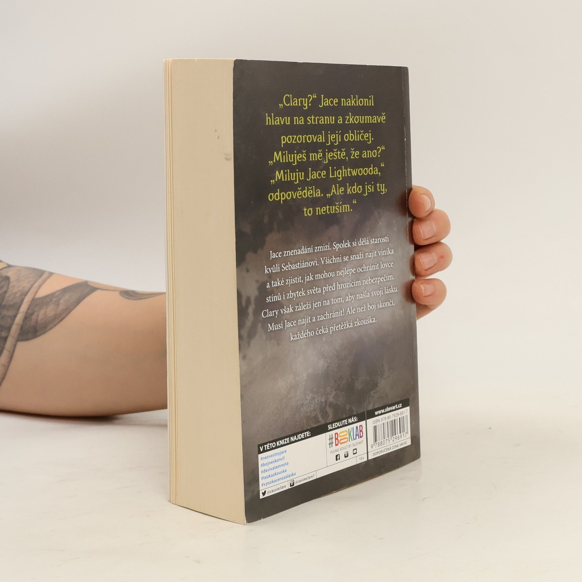Cassandra Clare Nástroje smtri 5. Město ztracených duší