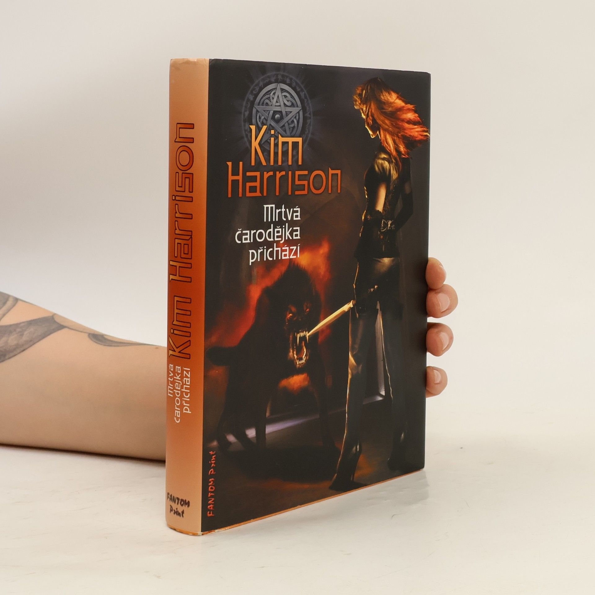 Kim Harrison Mrtvá čarodějka přichází. 1