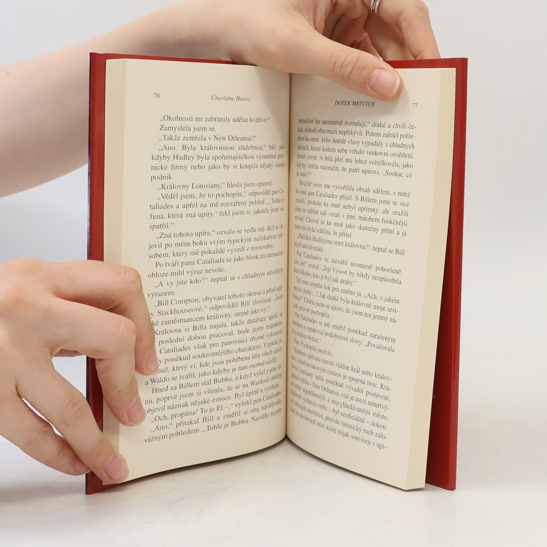 Charlaine Harris Schulz Dotek mrtvých