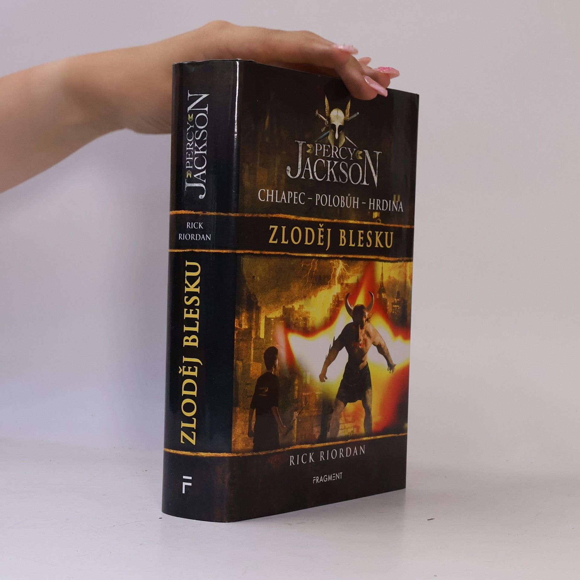 Rick Riordan Percy Jackson. Zloděj blesku