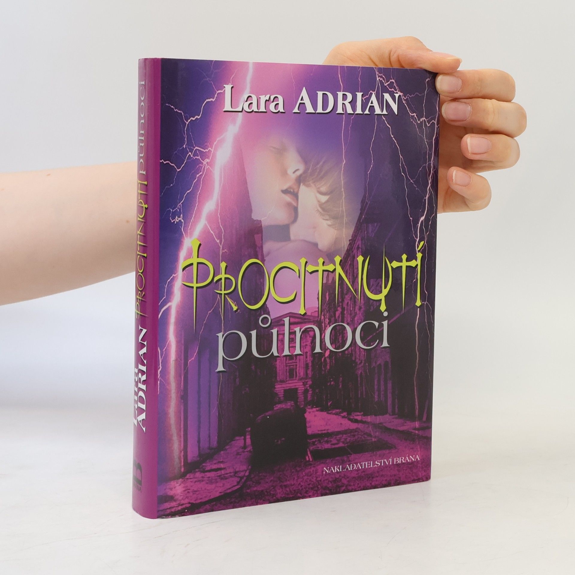 Lara Adrian Procitnutí půlnoci