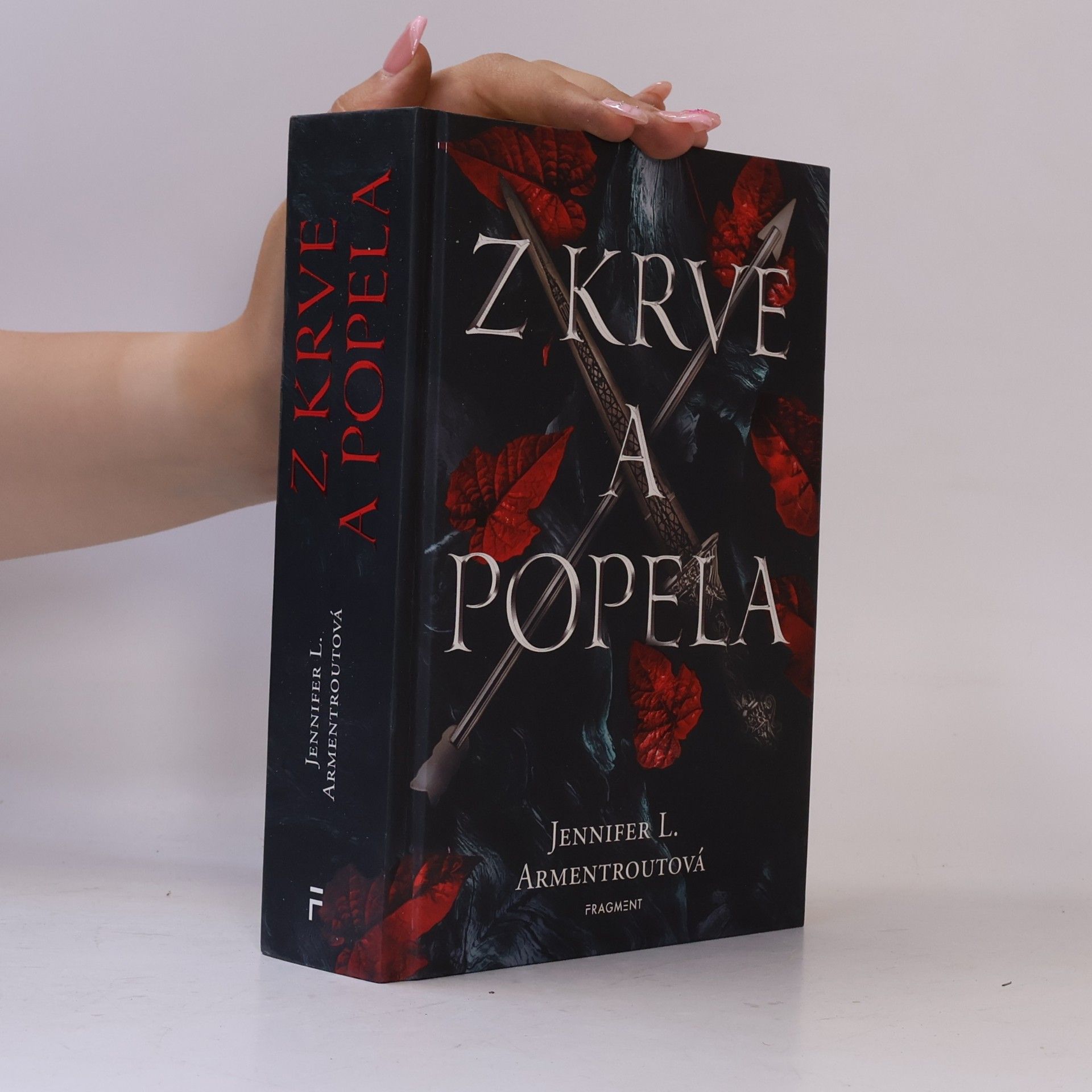 Jennifer Armentrout Z krve a popela