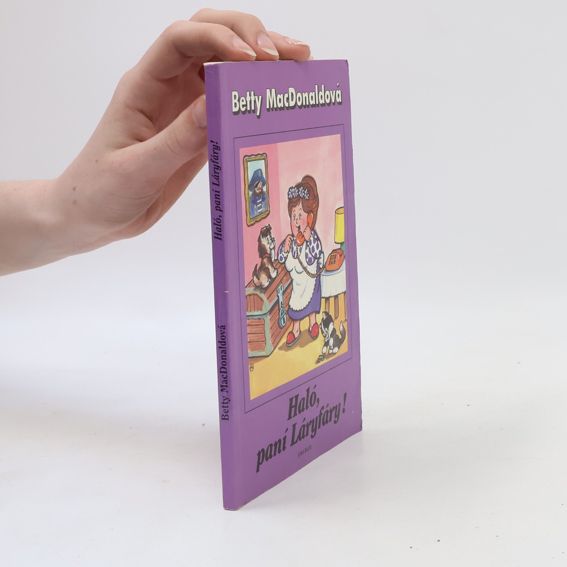 Betty MacDonald Haló, paní Láryfáry