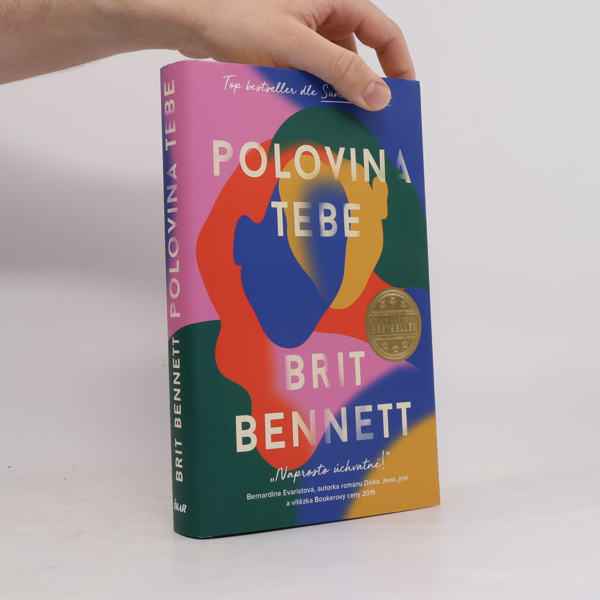 Brit Bennet Polovina tebe