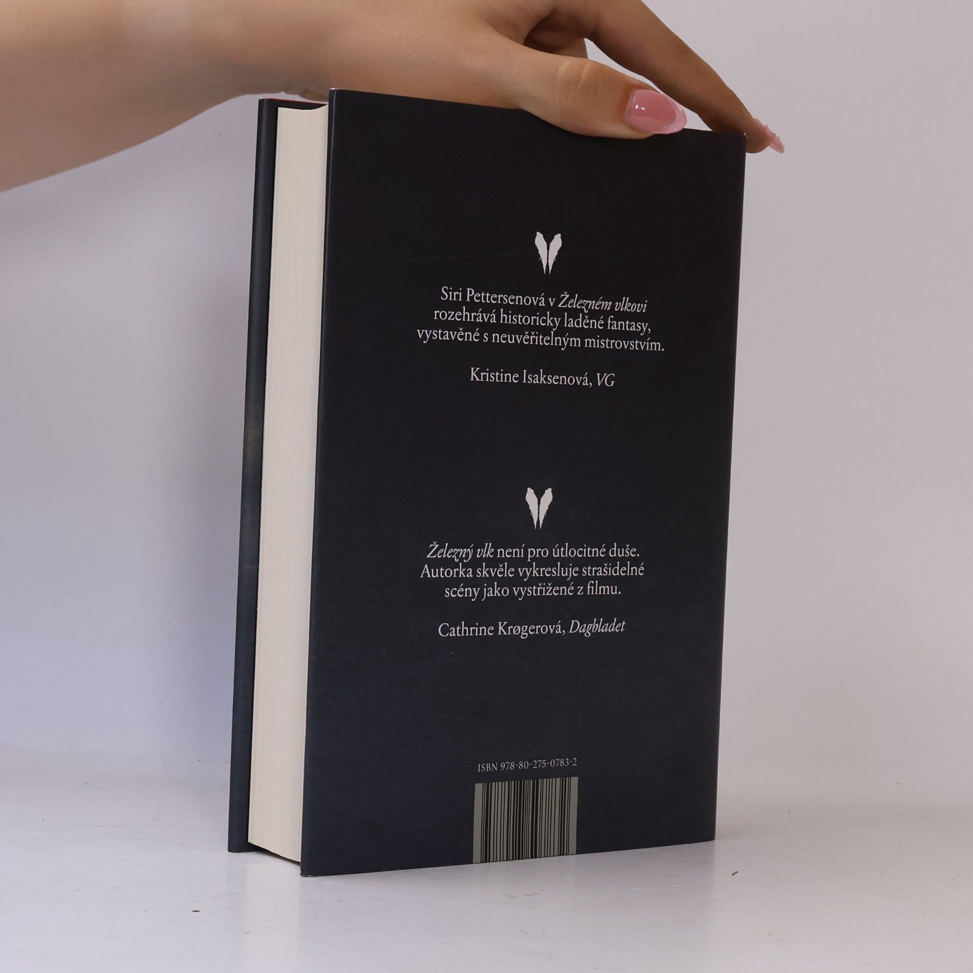 Siri Pettersen Vardari. Železný vlk