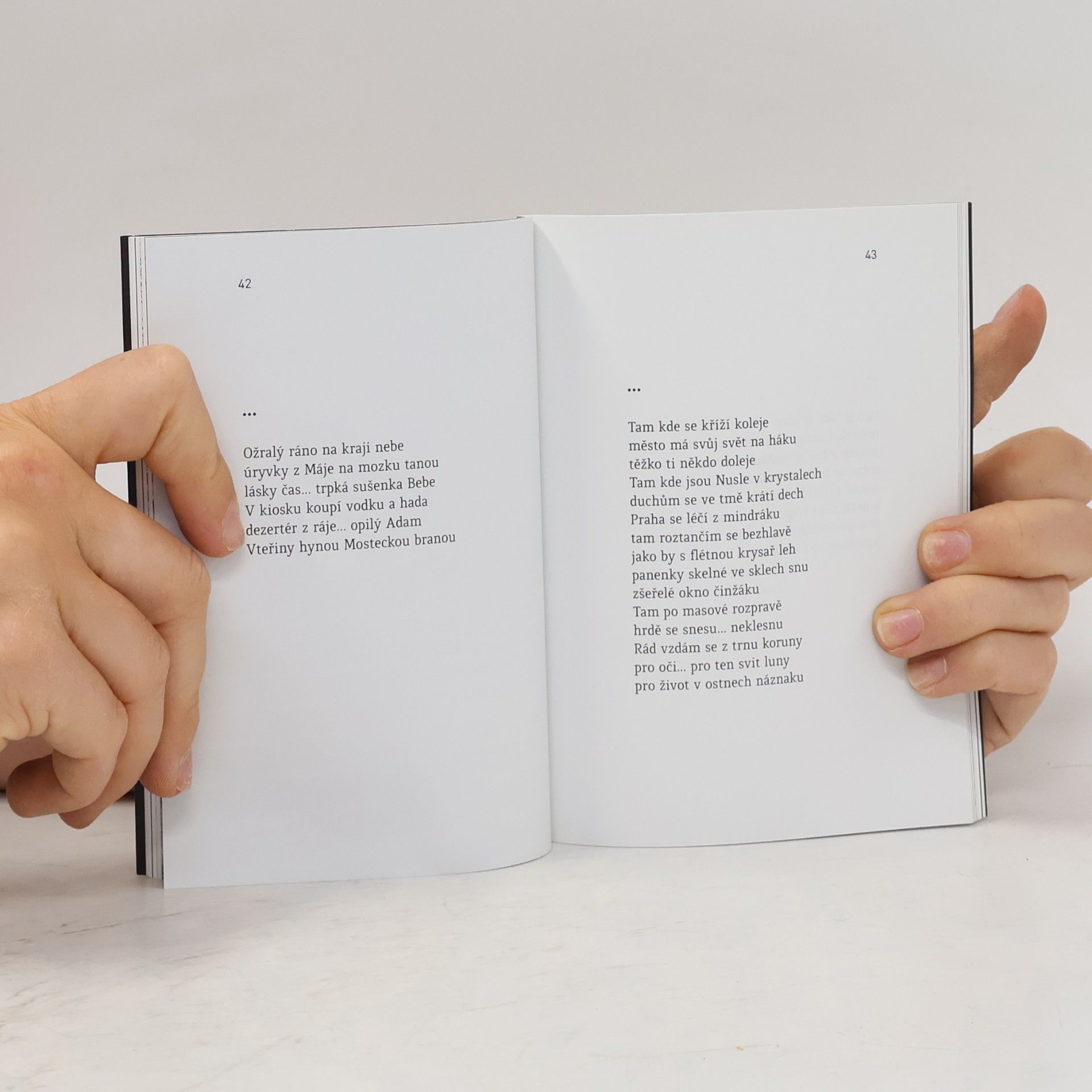 Ondřej Fencl Všetečky - Poezie z noční tramvaje