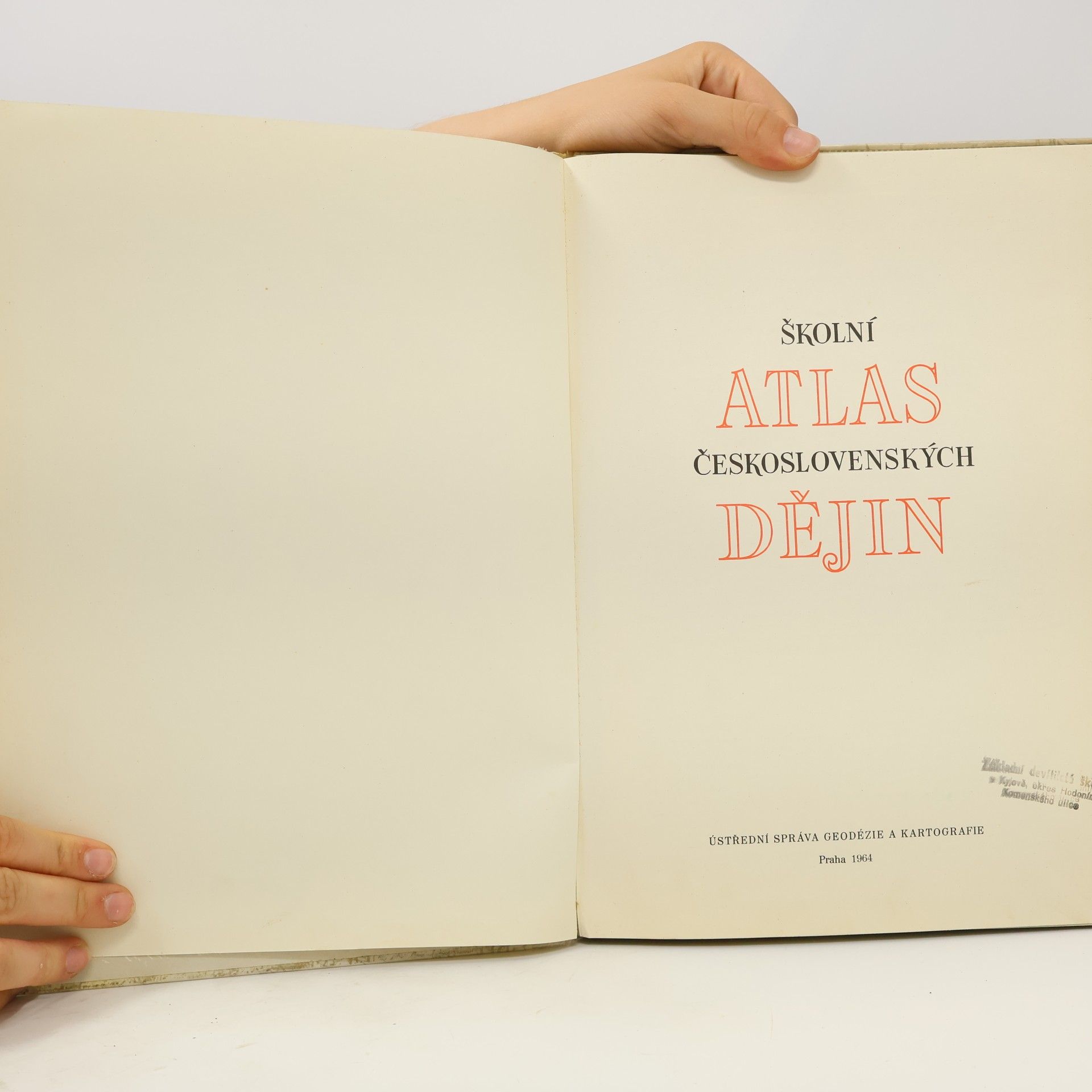 Autorenkollektiv Školní atlas československých dějin