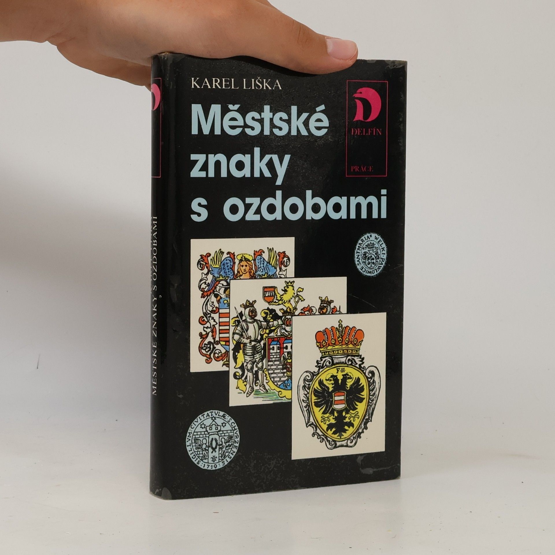 Karel Liška Městské znaky s ozdobami