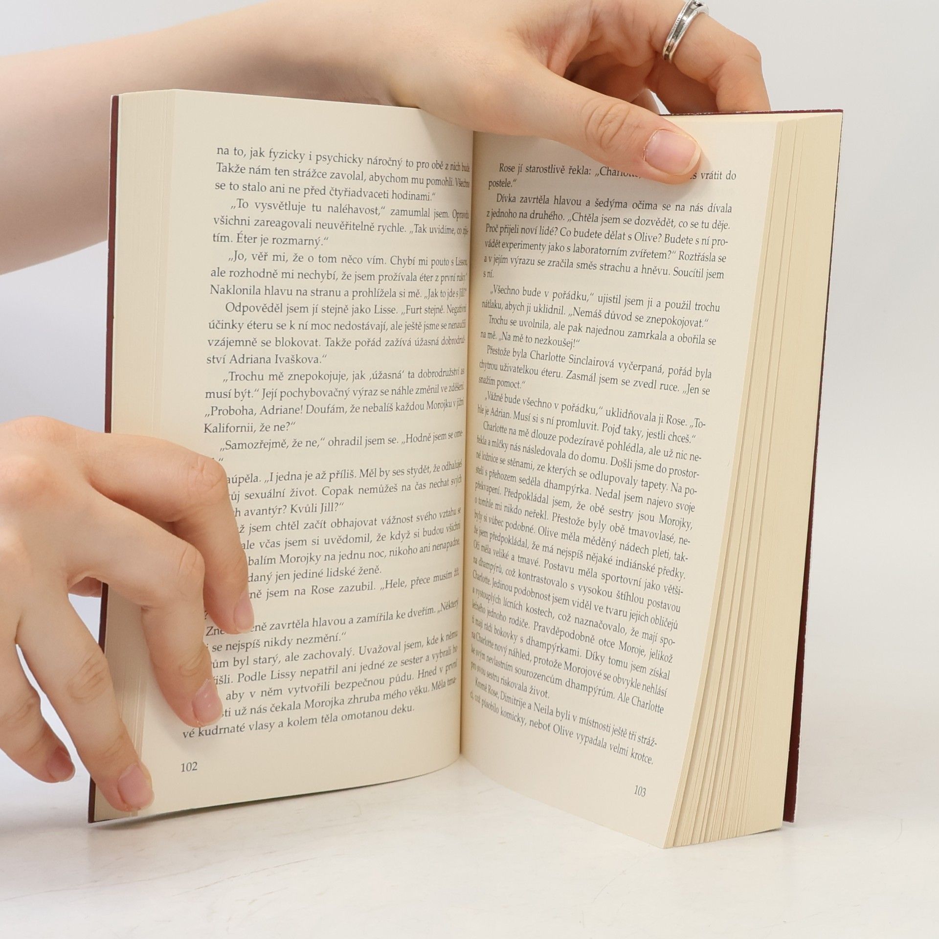 Richelle Mead Pokrevní pouta 4. Ohnivé srdce