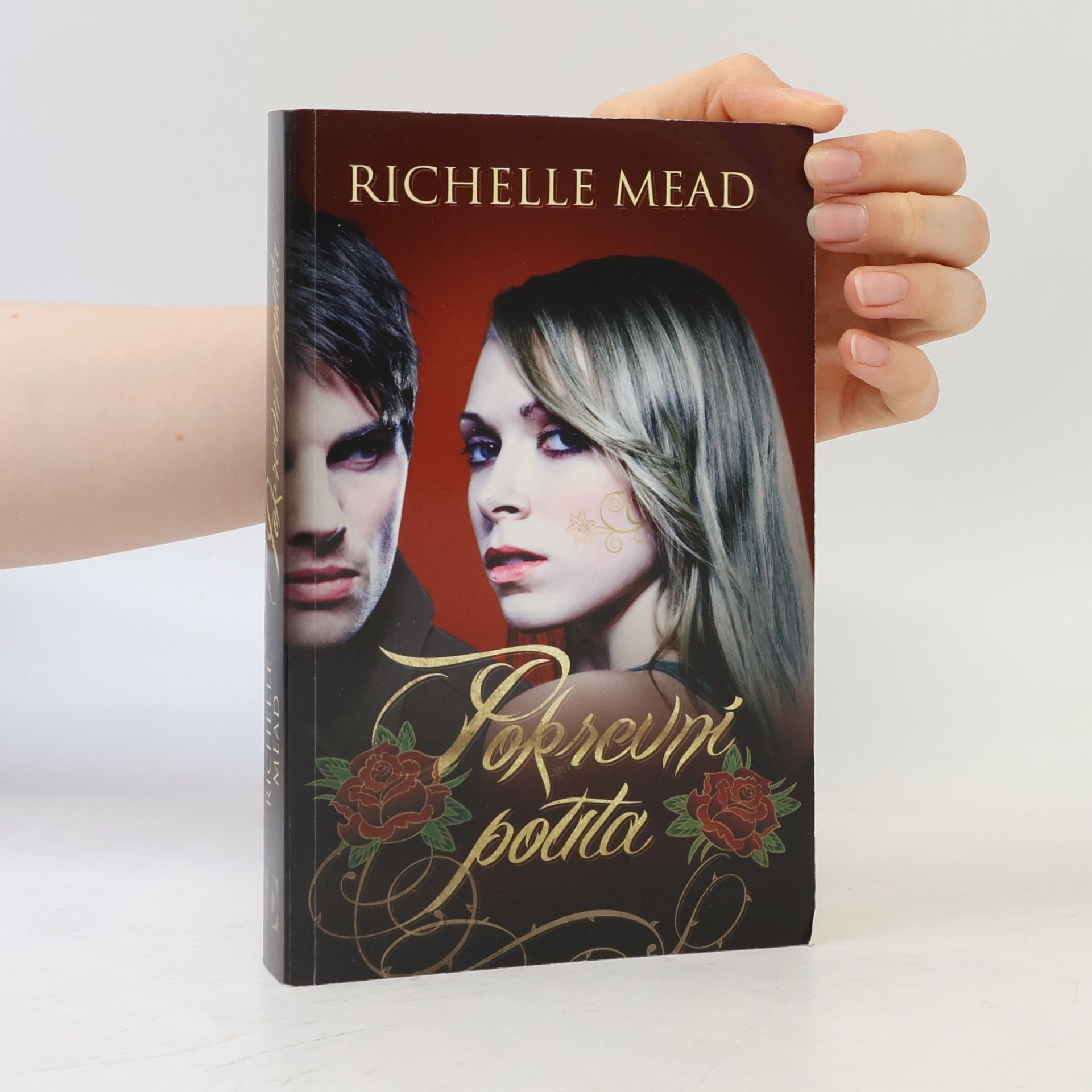 Richelle Mead Pokrevní pouta. 1. díl