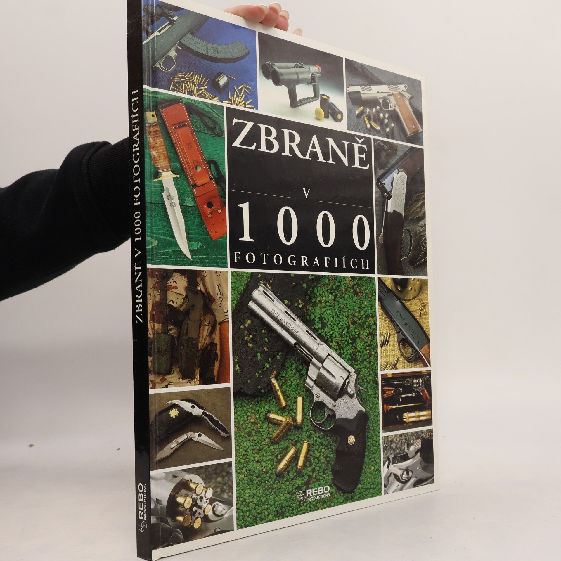 Autorenkollektiv Zbraně v 1000 fotografiích
