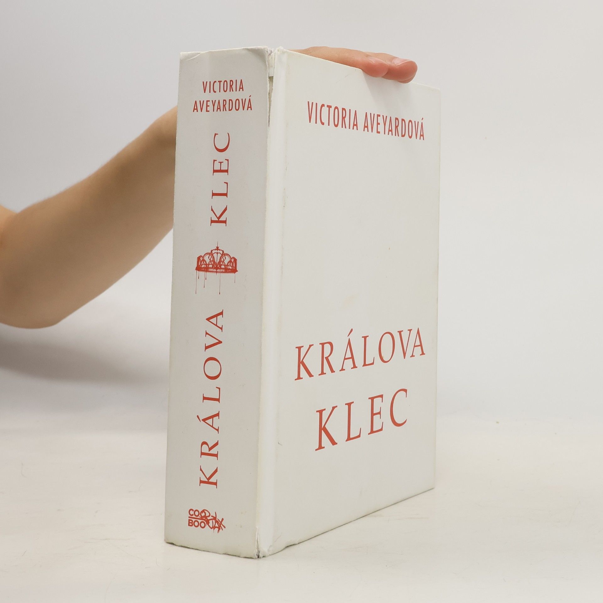 Victoria Aveyardová Králova klec