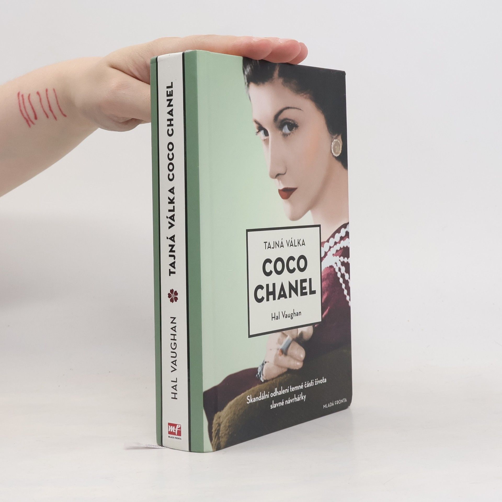 Tajná válka Coco Chanel
