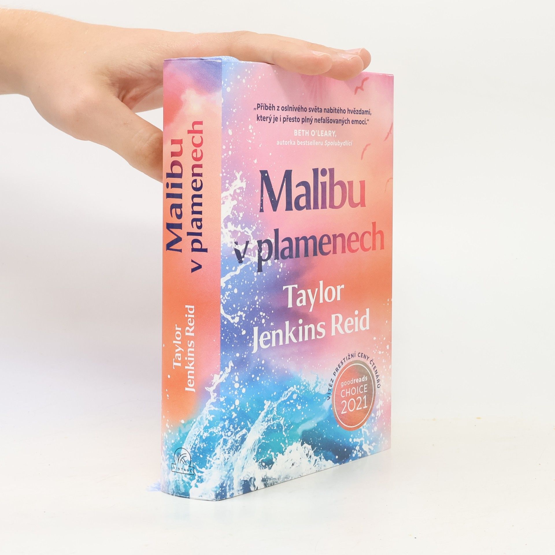 Taylor Jenkins Reid Malibu v plamenech