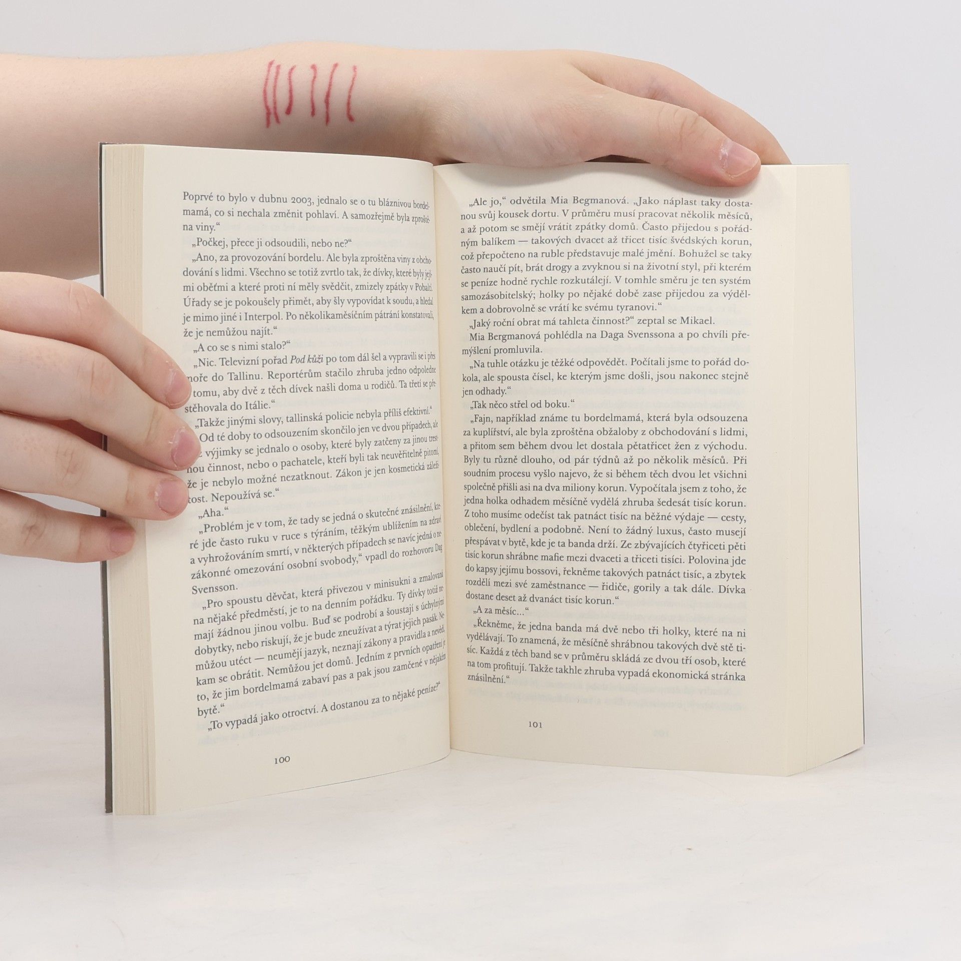 Stieg Larsson Dívka, která si hrála s ohněm