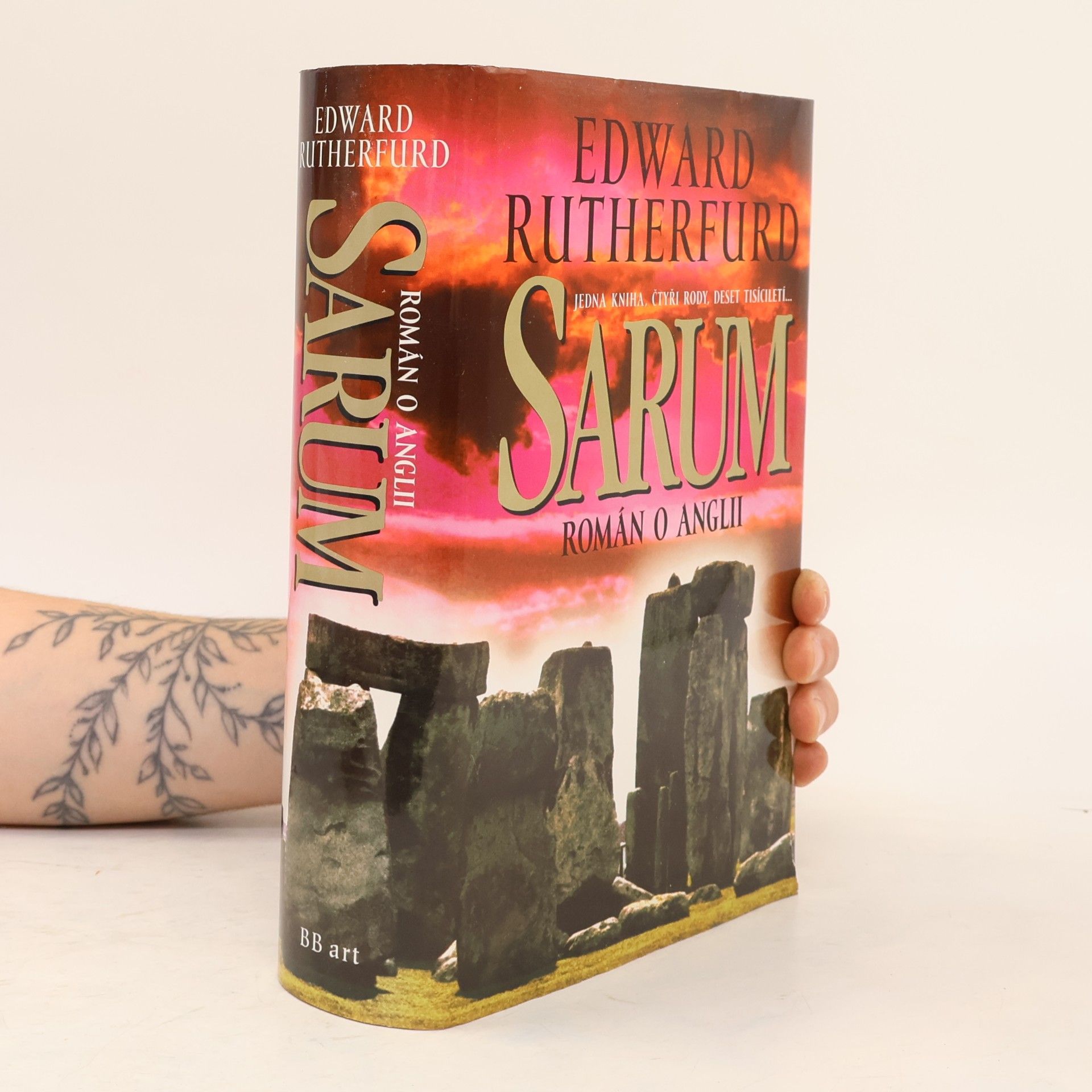 Edward Rutherfurd Sarum: Román o Anglii