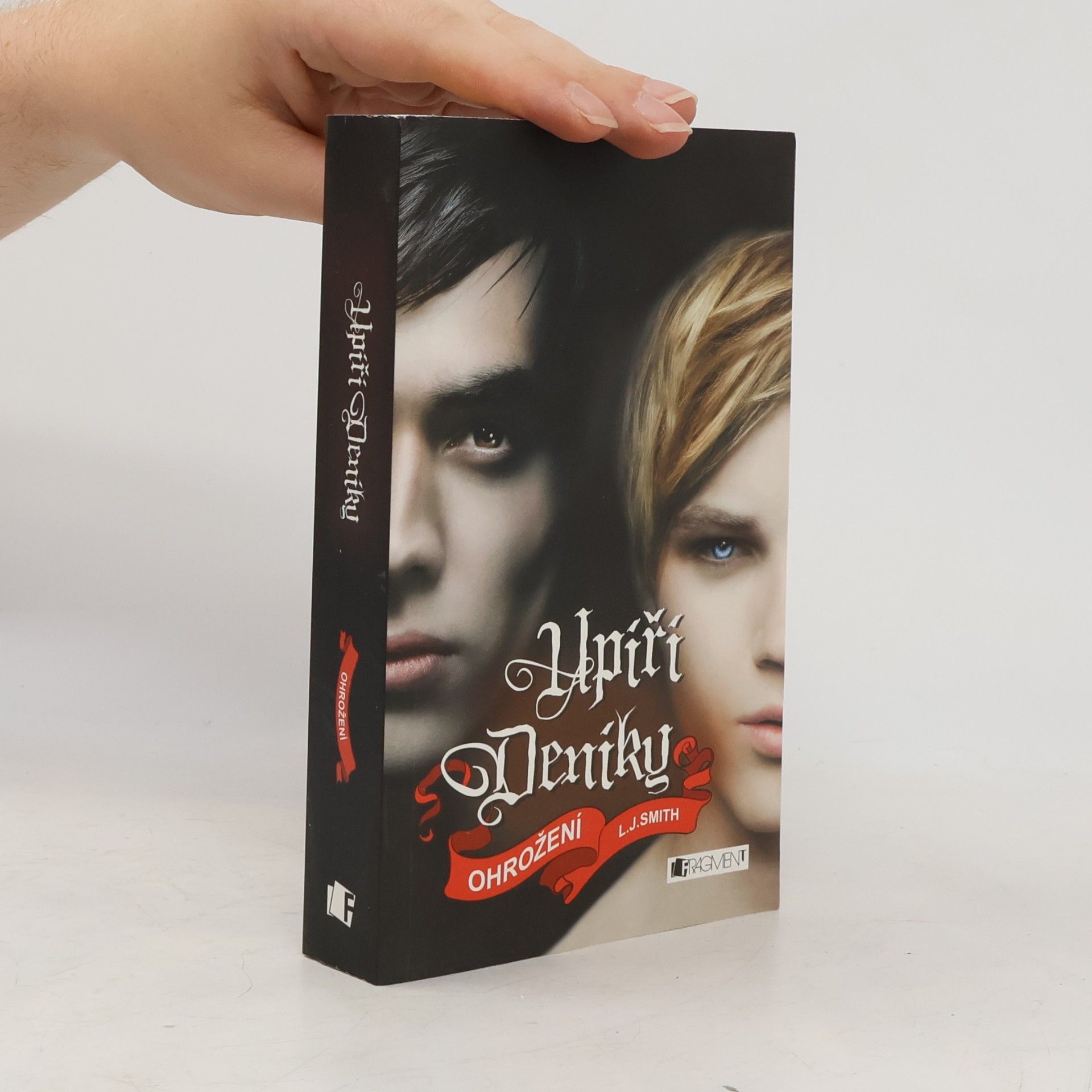 L. J. Smith Upíří deníky. Ohrožení