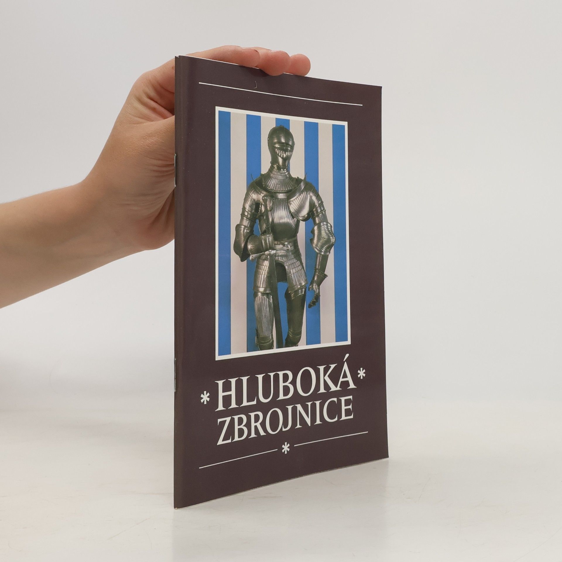 Zuzana Vaverková Hluboká - zbrojnice
