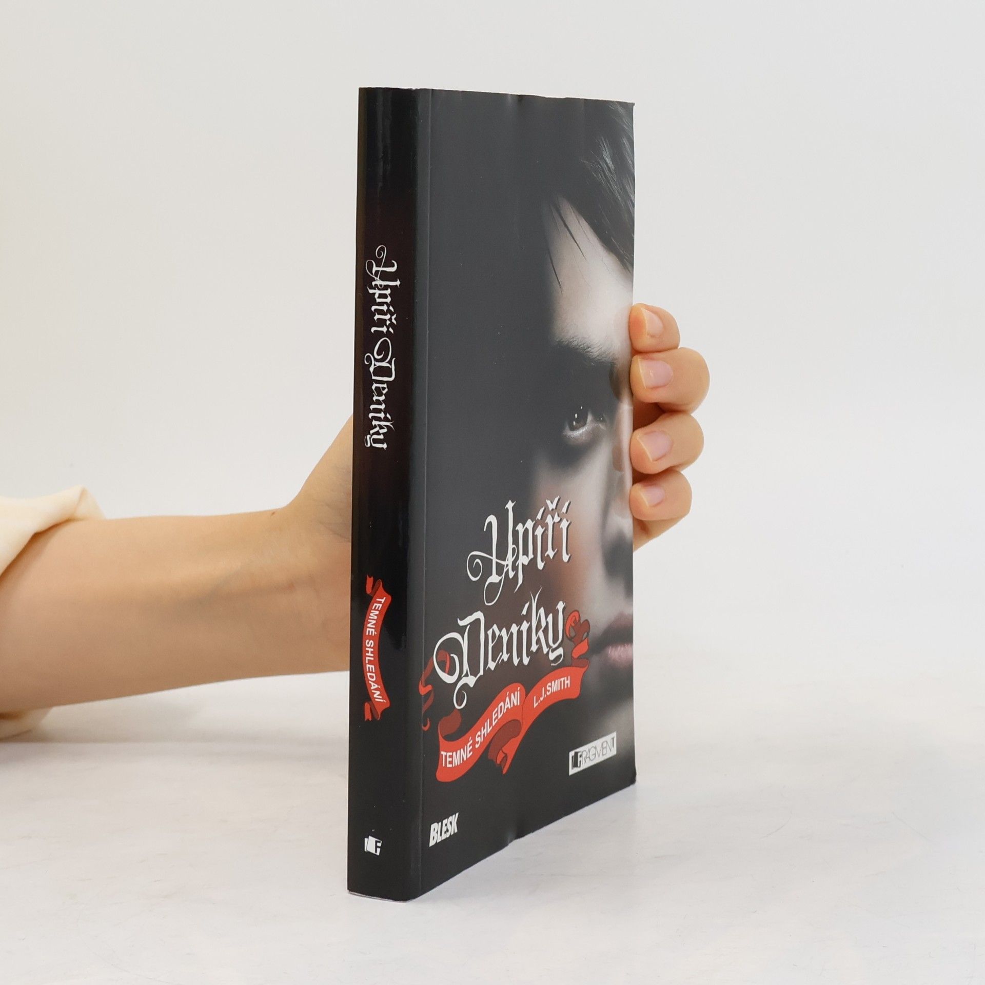 L. J. Smithová  Upíří deníky. Temné shledání