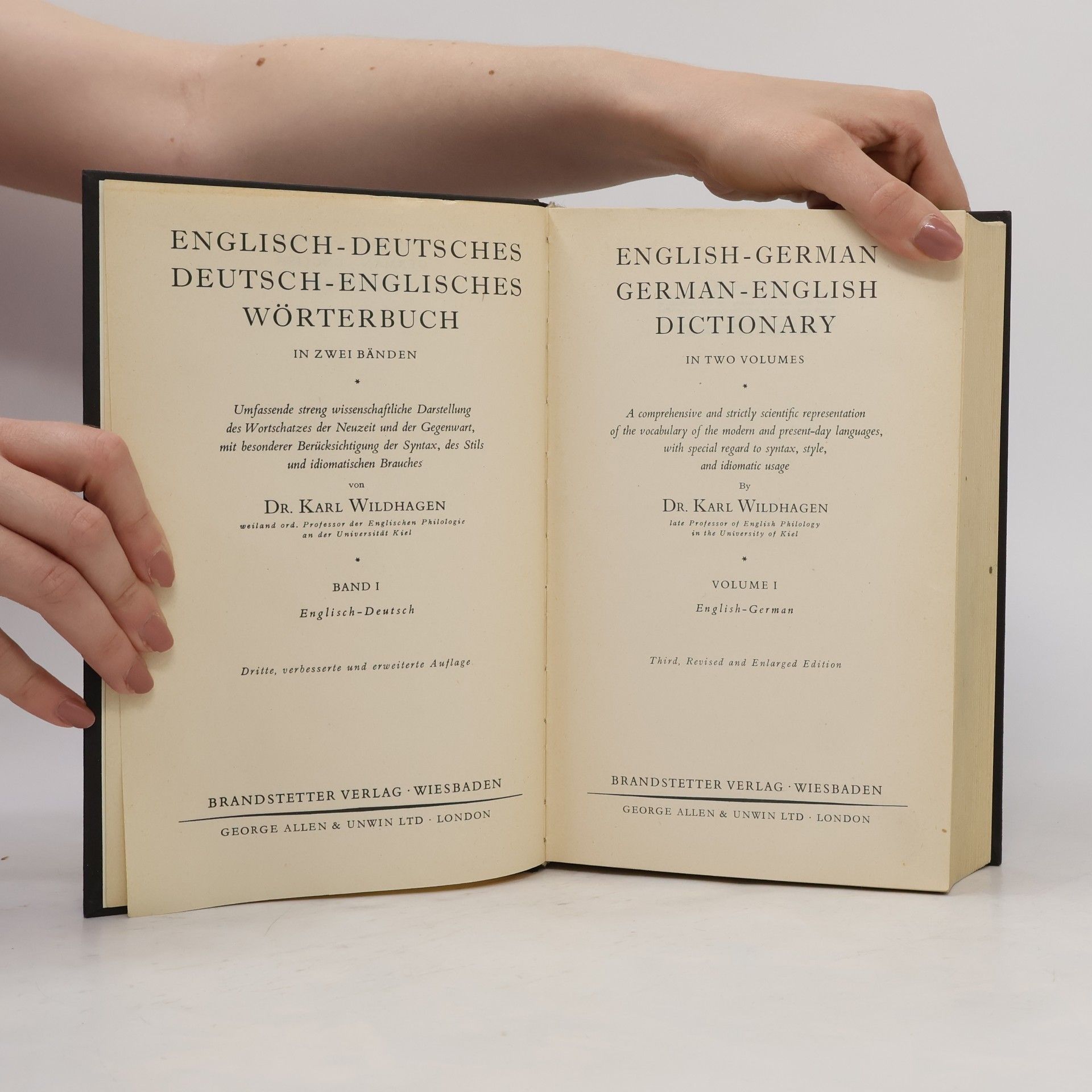 Karl Wildhagen English-German, German-English Dictionary. Volume I