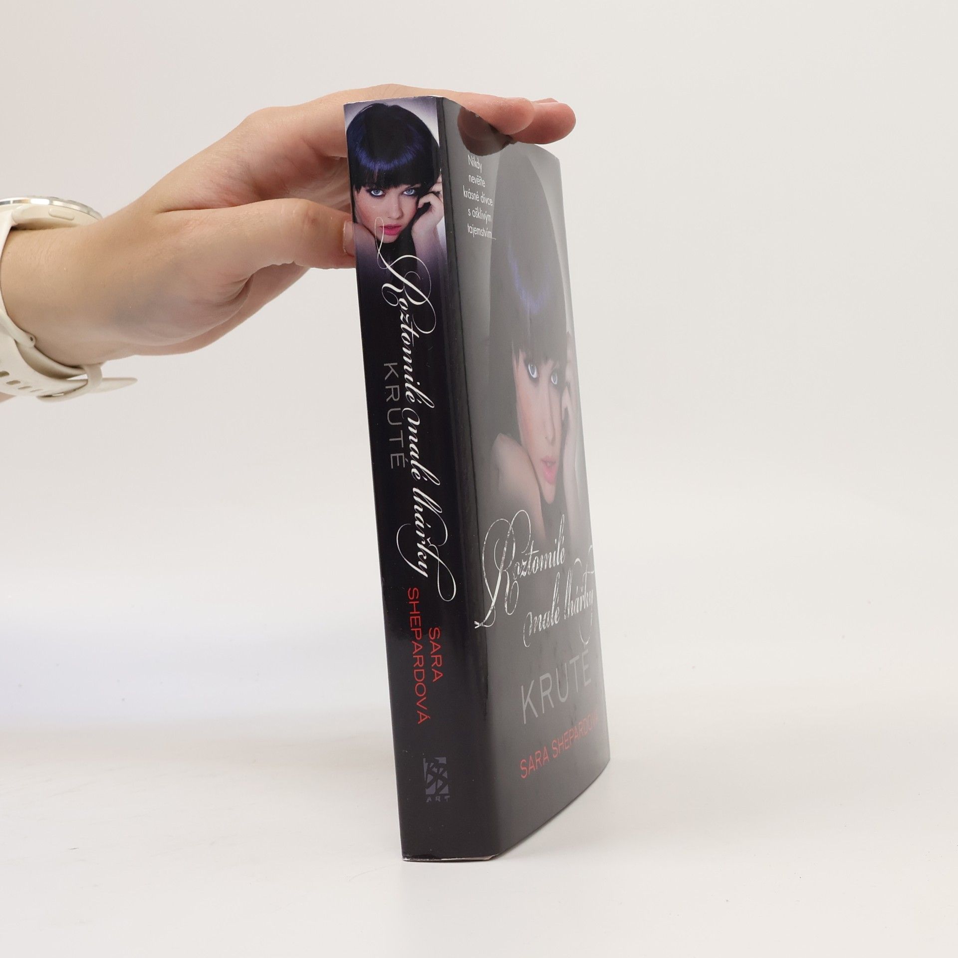 Sara Shepard Roztomilé malé lhářky: Kruté