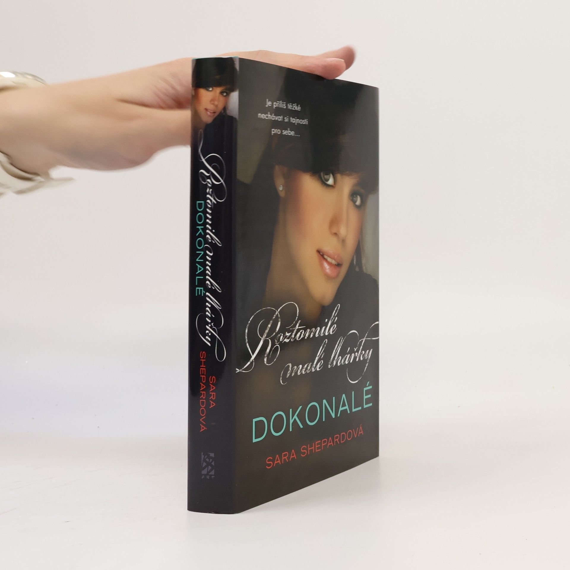 Sara Shepard Roztomilé malé lhářky: Dokonalé