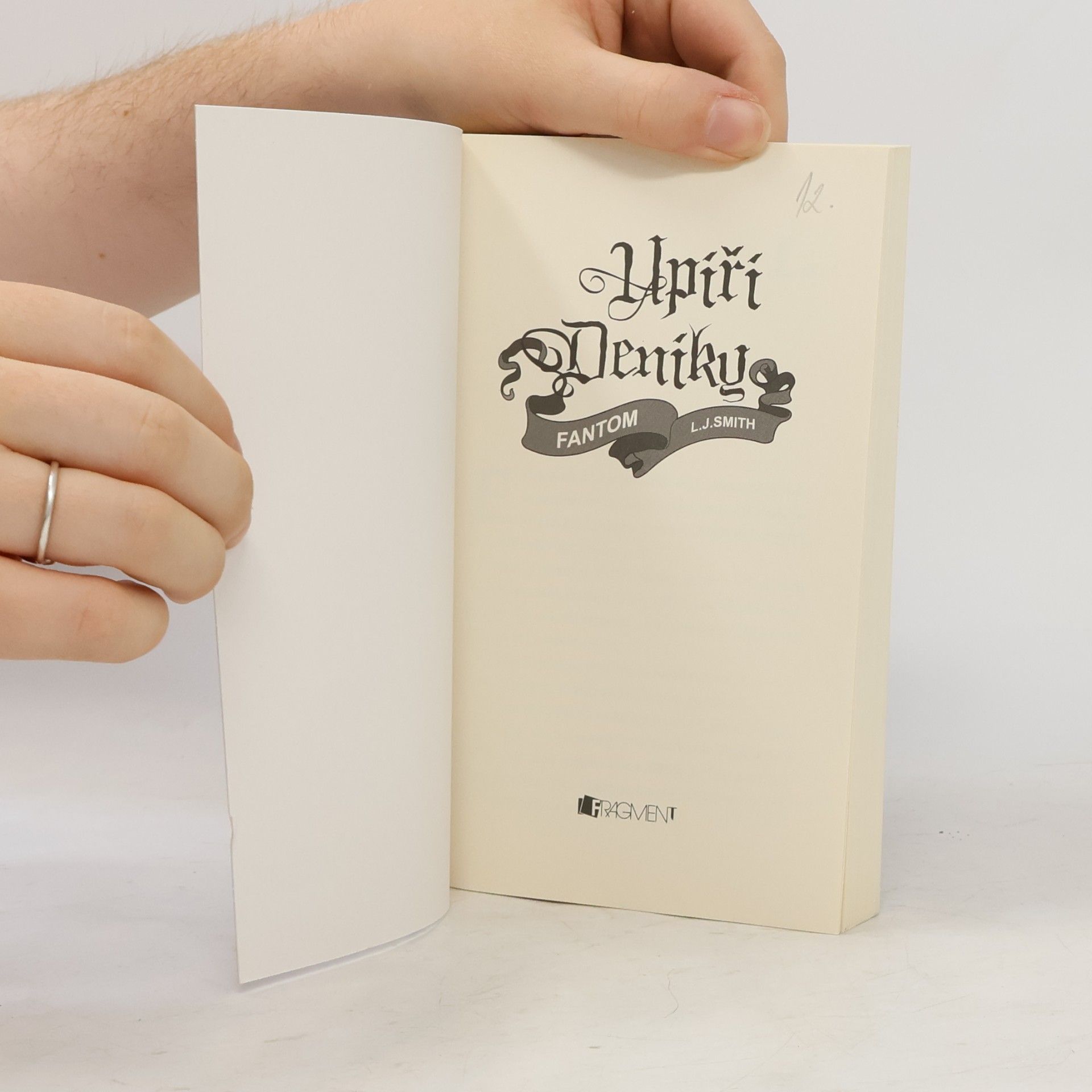 L. J. Smith Upíří deníky. Fantom