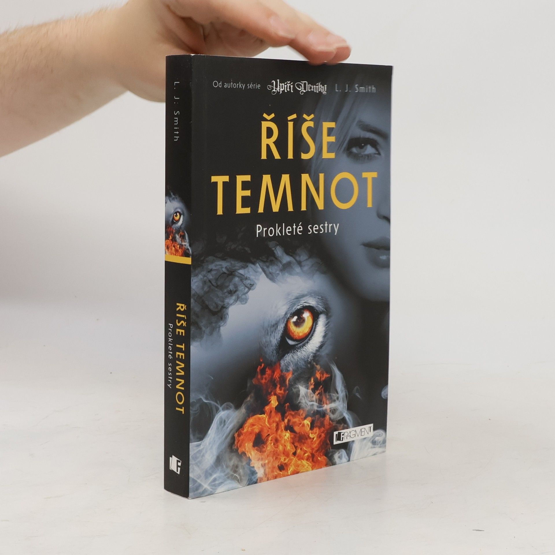 Lisa J. Smith Říše temnot. Prokleté sestry