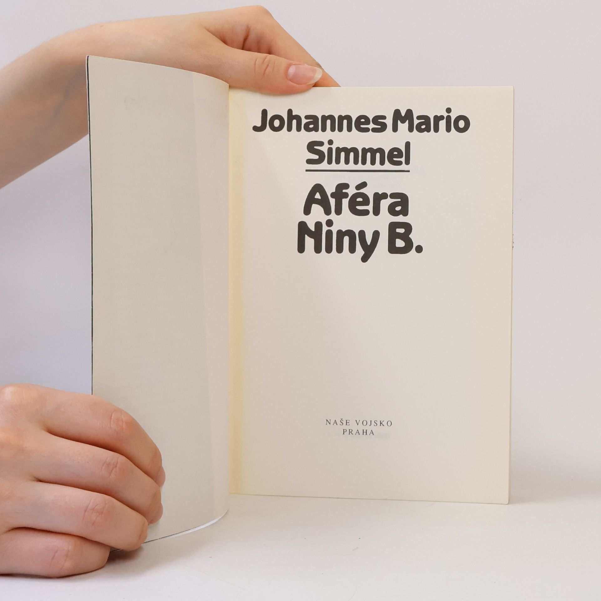 Johannes Mario Simmel Aféra Niny B.