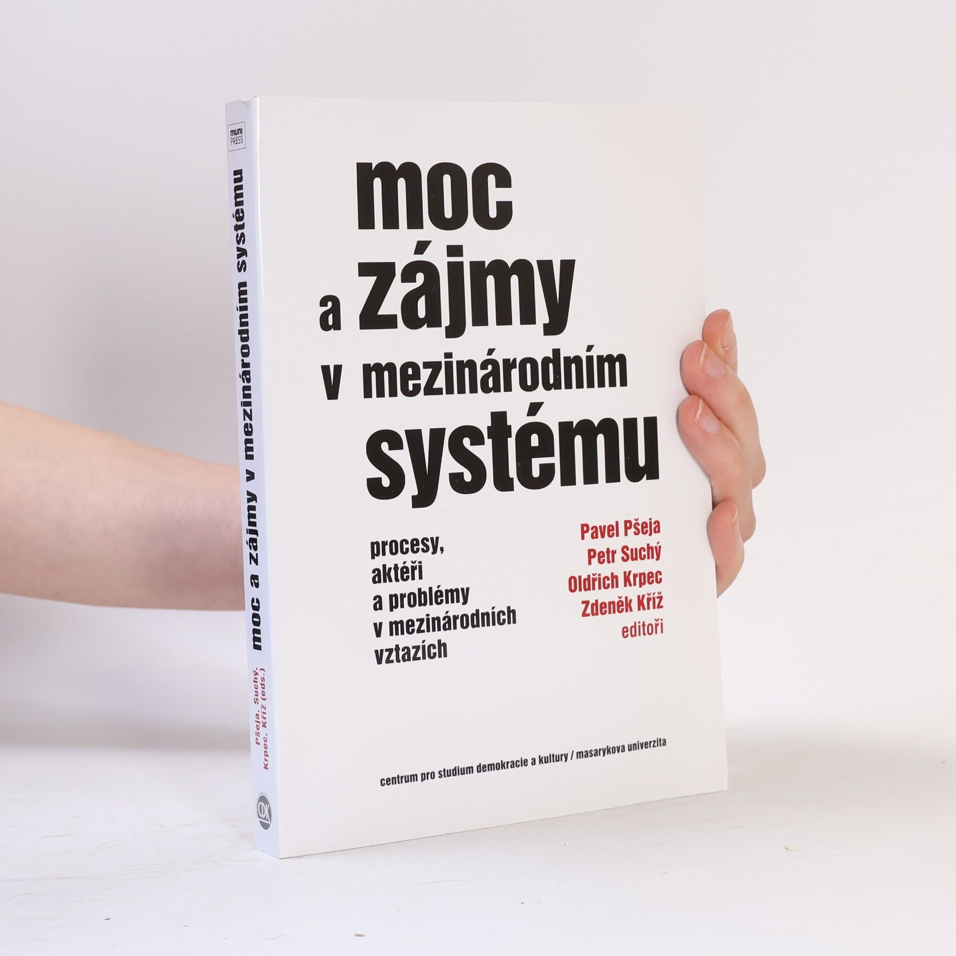 Moc a zájmy v mezinárodním systému